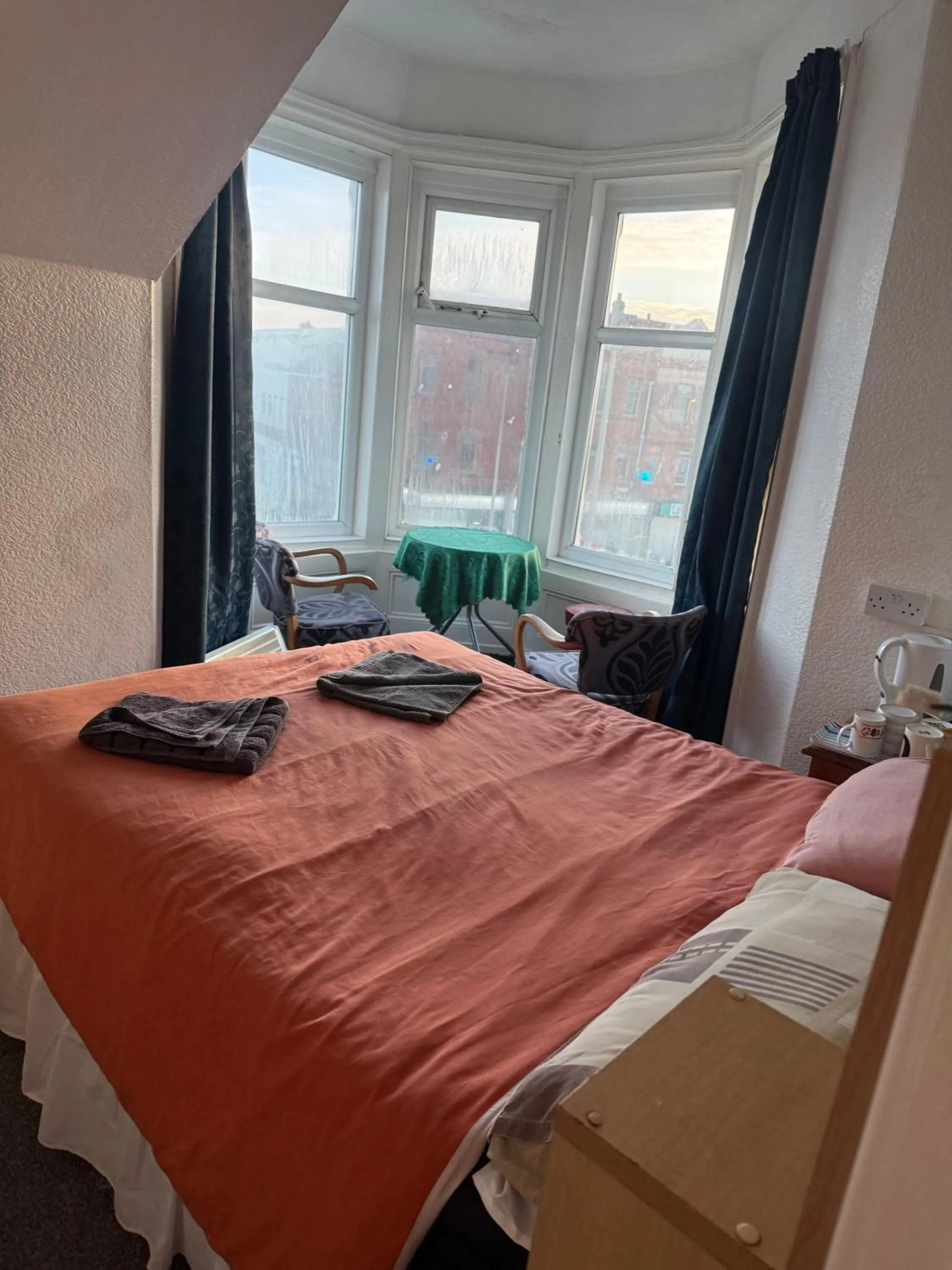 Bedroom, Bed in The Hawkes Hotel