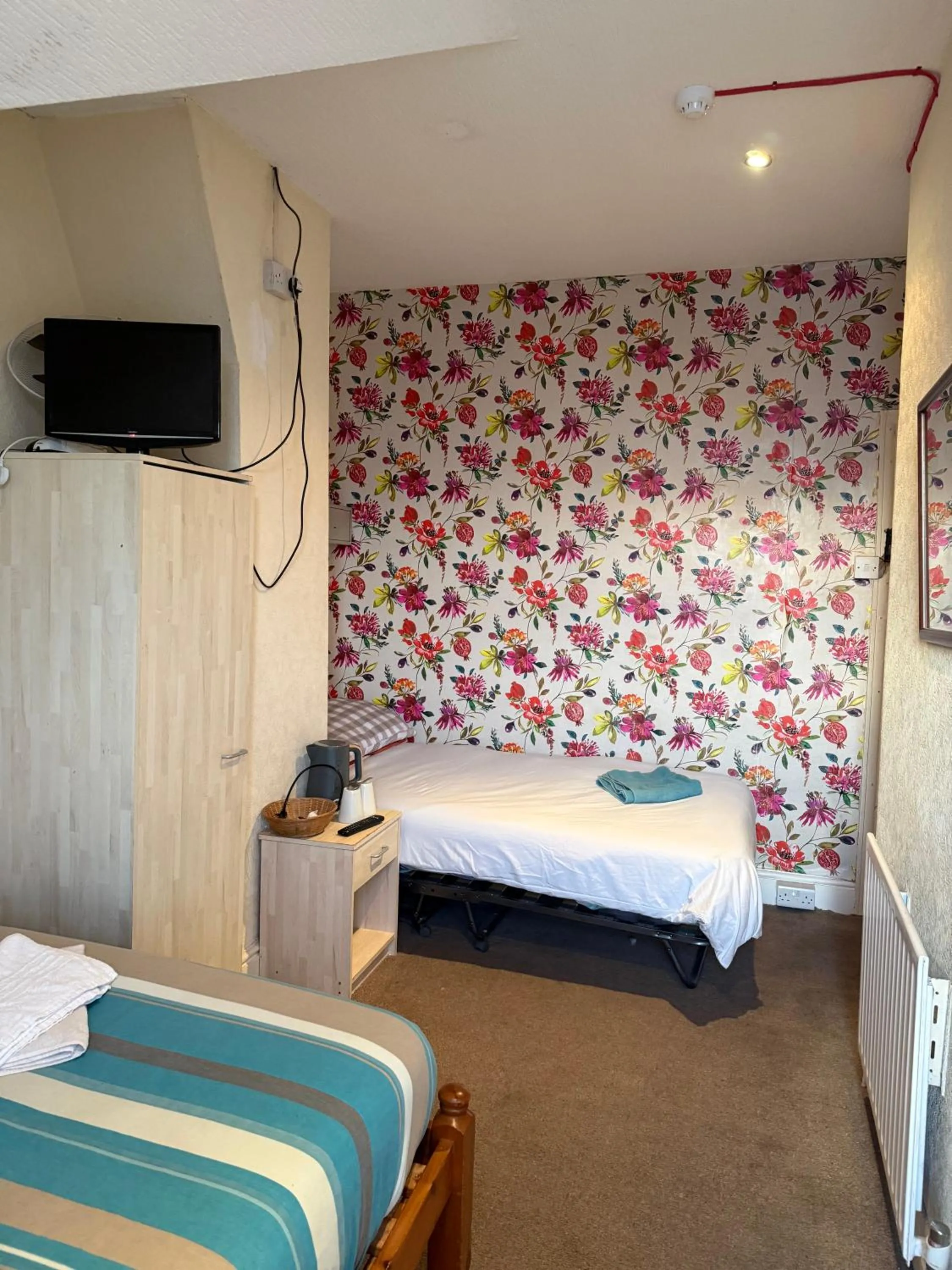 Bedroom, Bed in The Hawkes Hotel