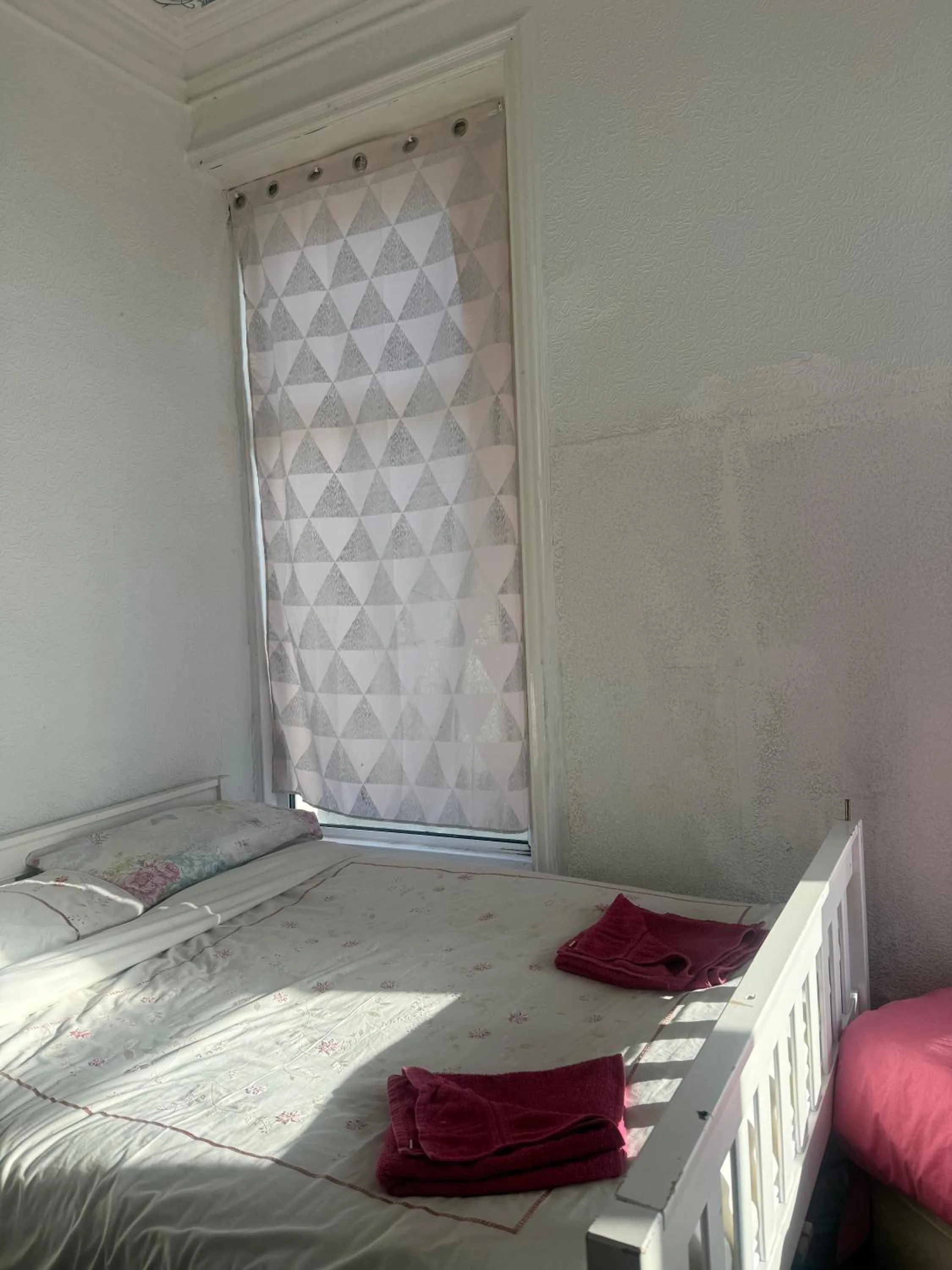 Bedroom, Bed in The Hawkes Hotel