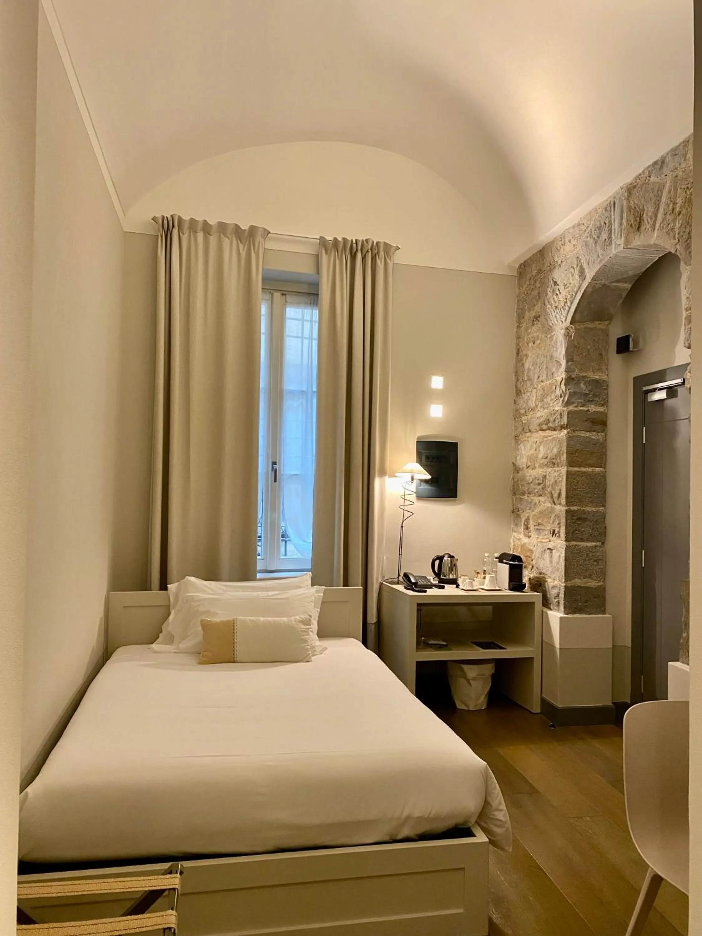 Photo of the whole room, Bed in GombitHotel