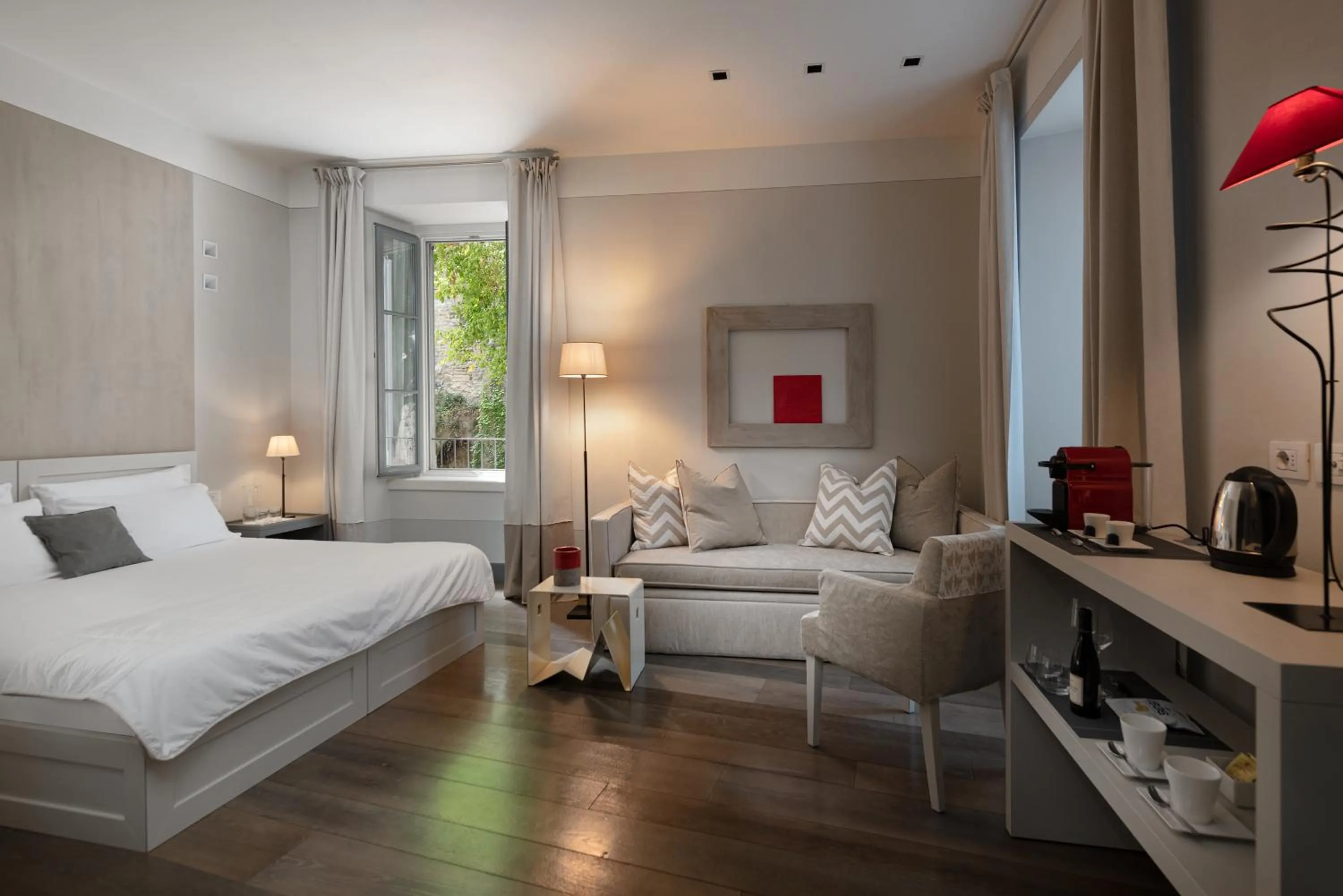 Coffee/tea facilities, Bed in GombitHotel