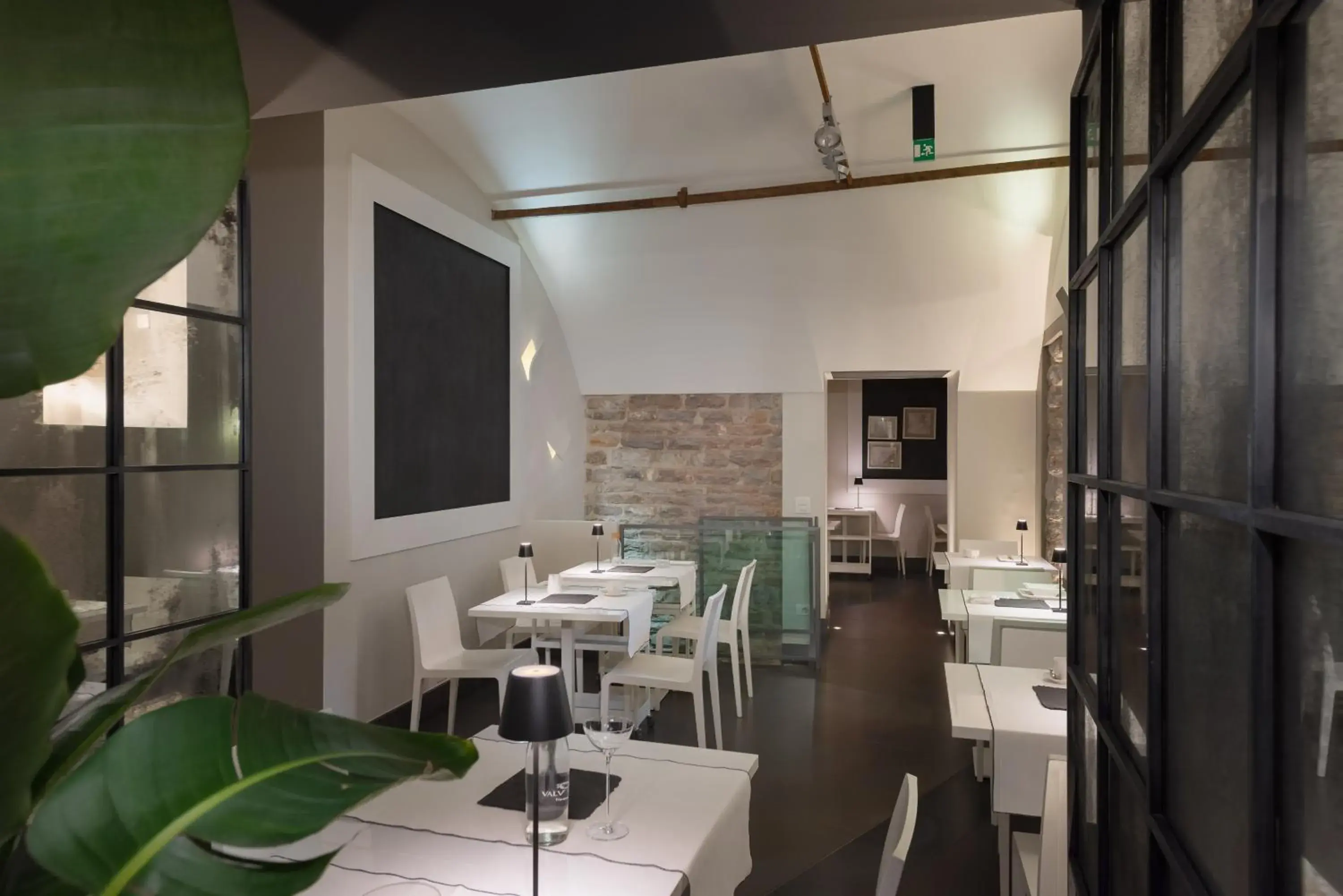 Breakfast in GombitHotel Breakfast in GombitHotel