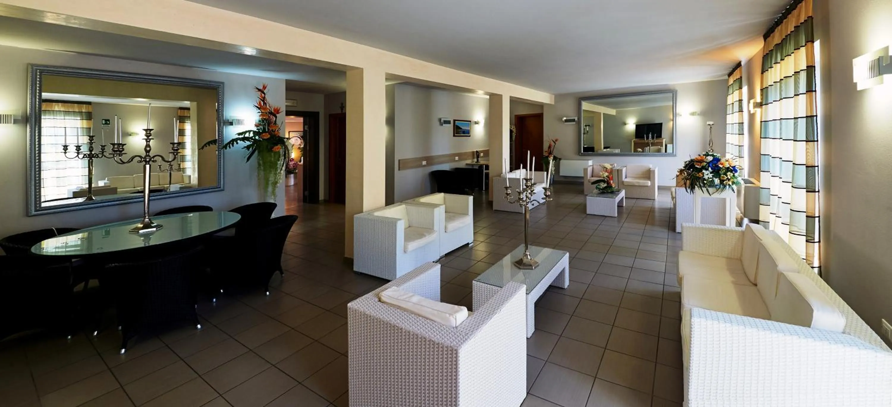 Lobby or reception in Bolgheri Marina Resort