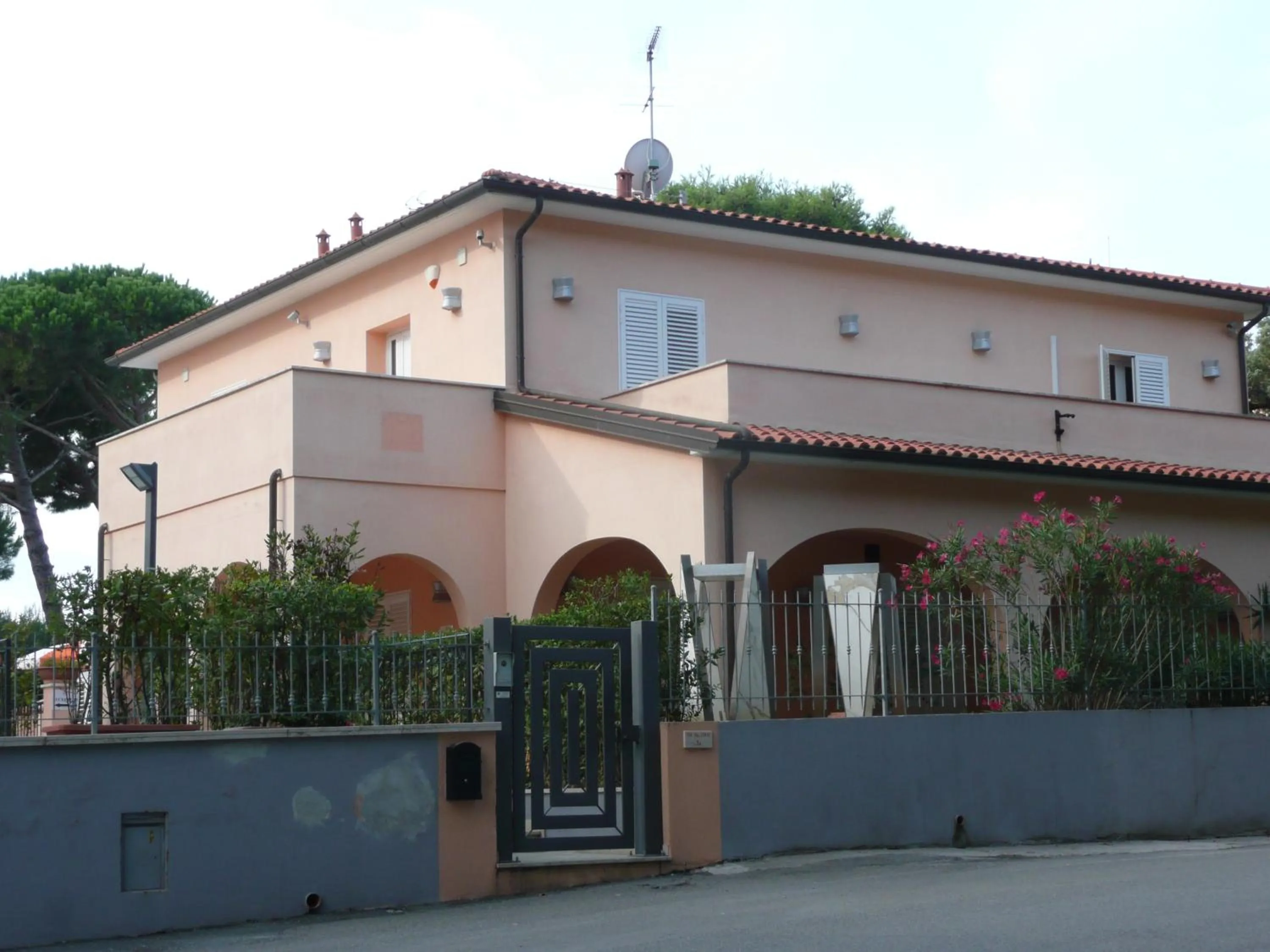 Facade/entrance in Bolgheri Marina Resort