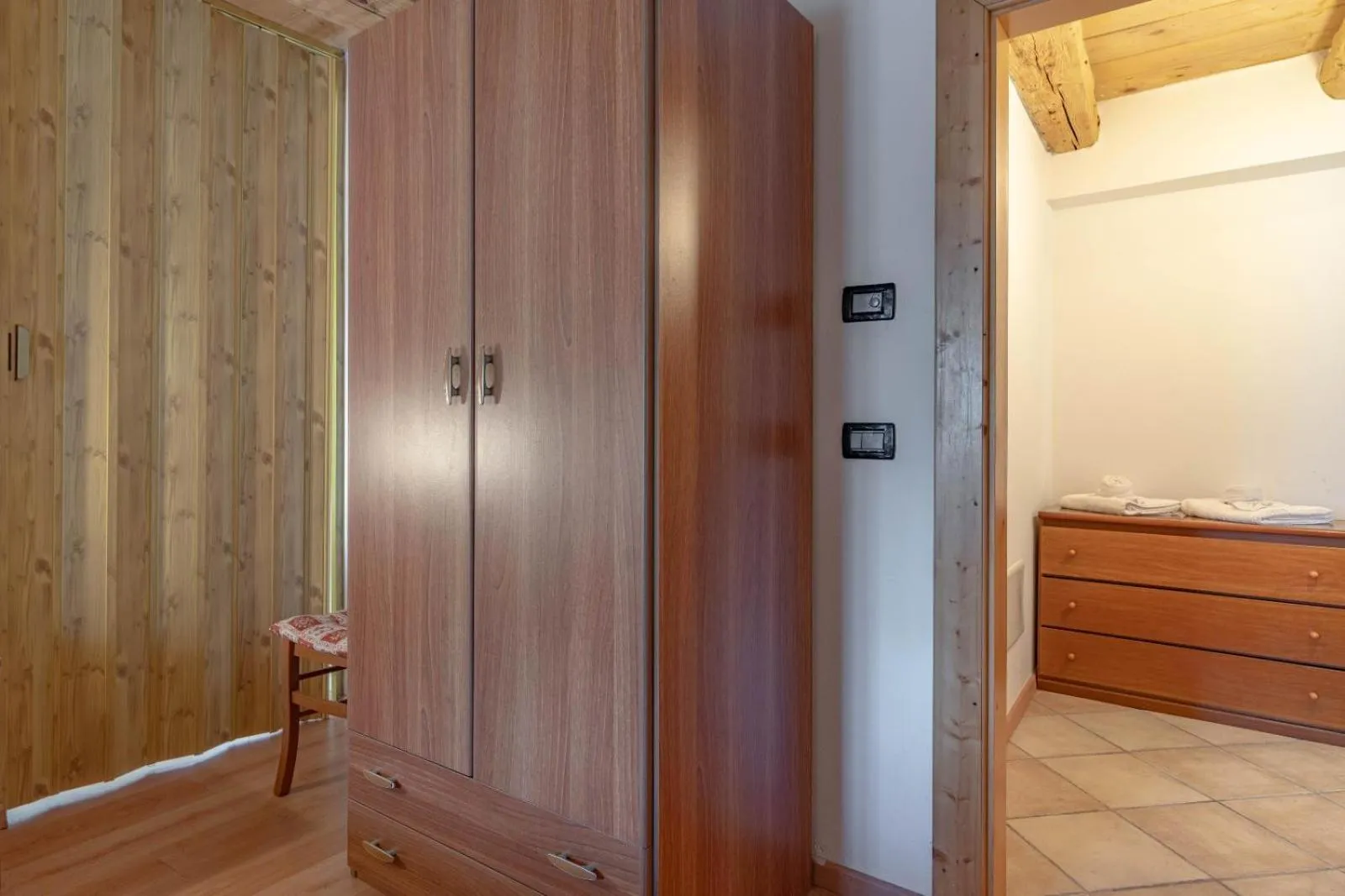 wardrobe in Chalet Musiera