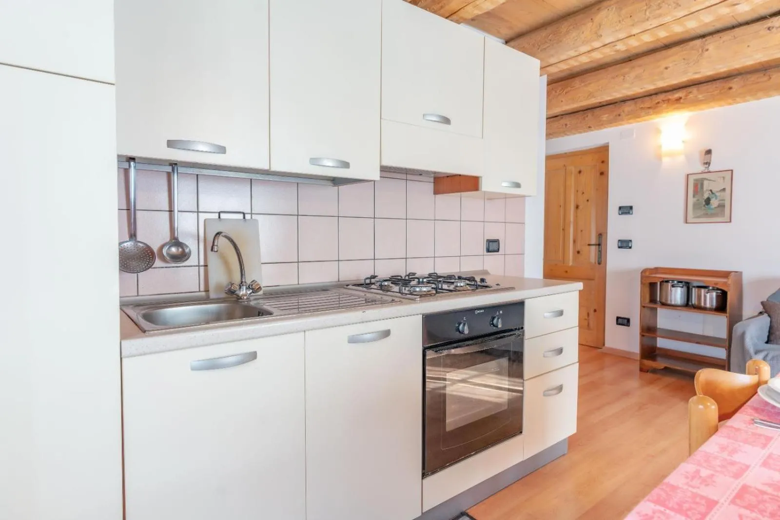 Kitchen or kitchenette in Chalet Musiera
