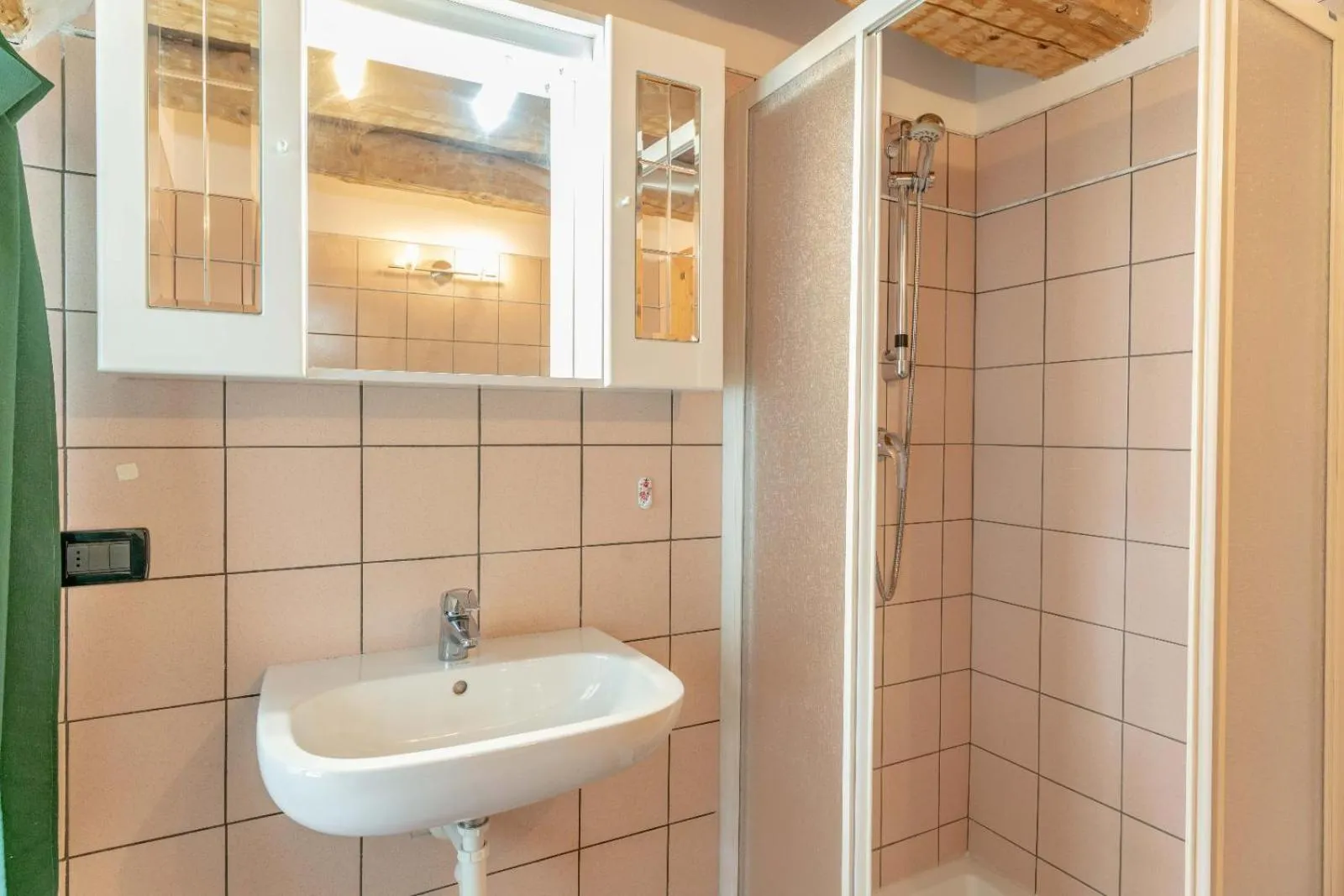 Shower in Chalet Musiera