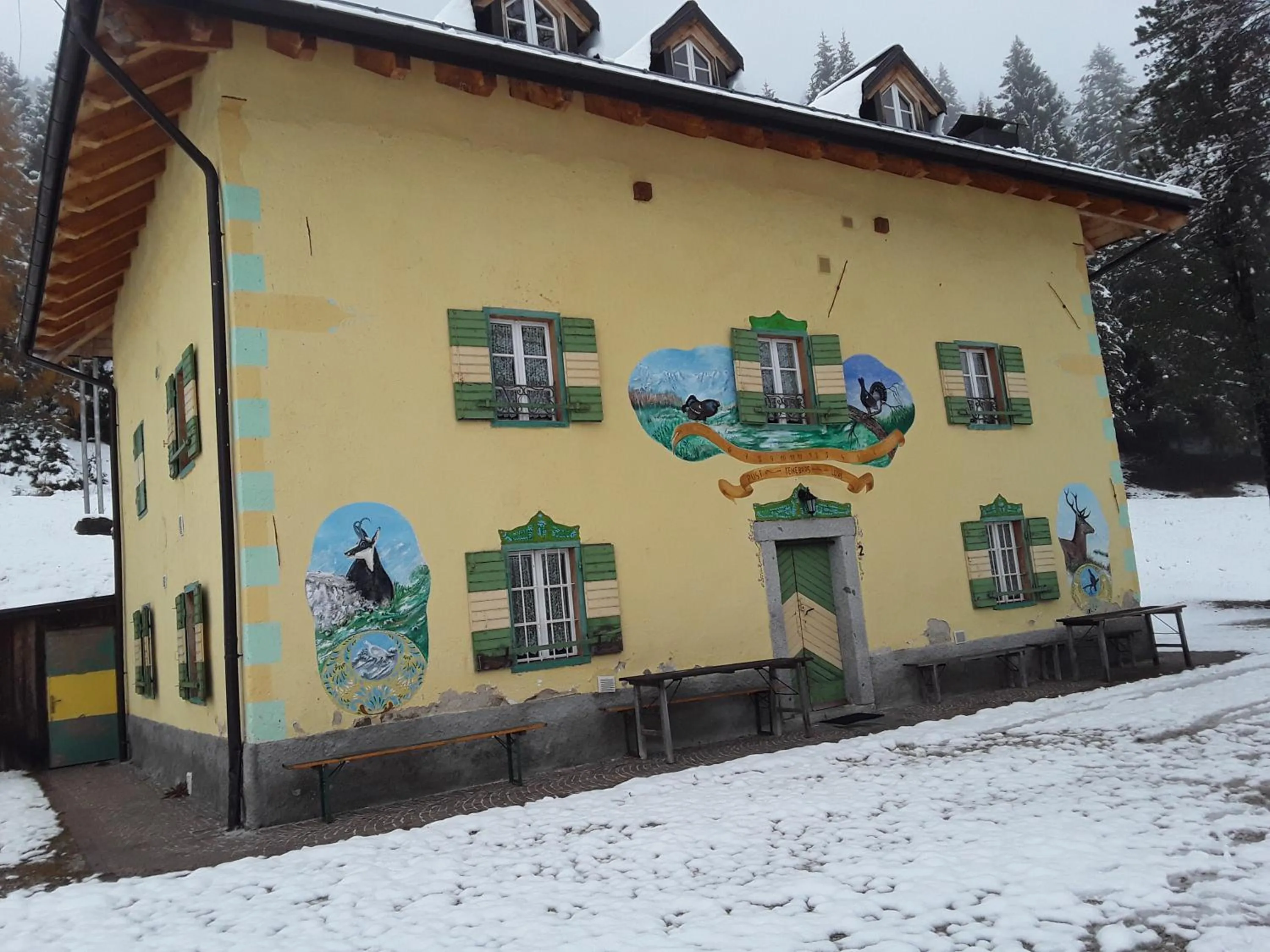 Property building in Chalet Musiera