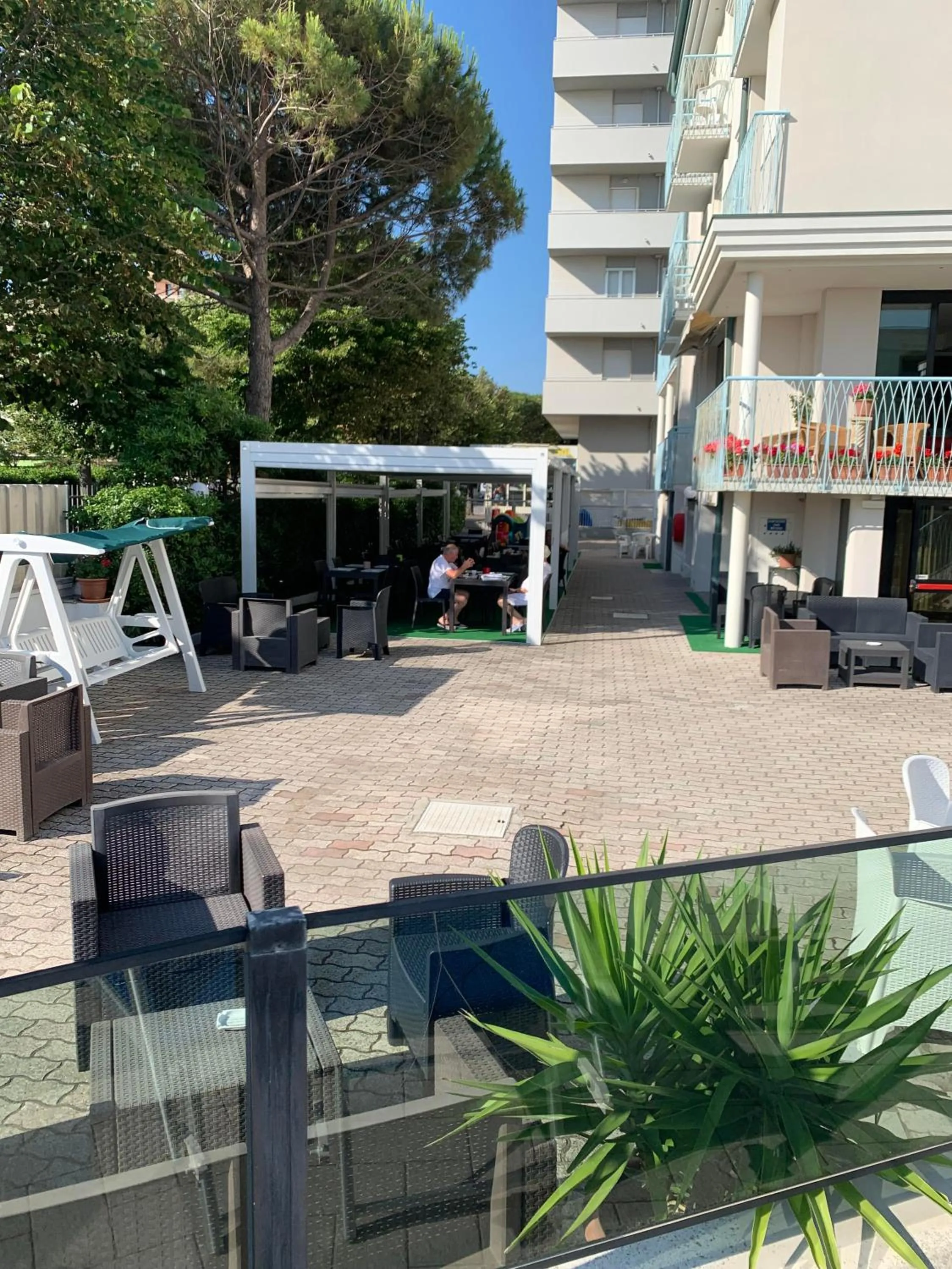 Property building in Hotel Mercedes