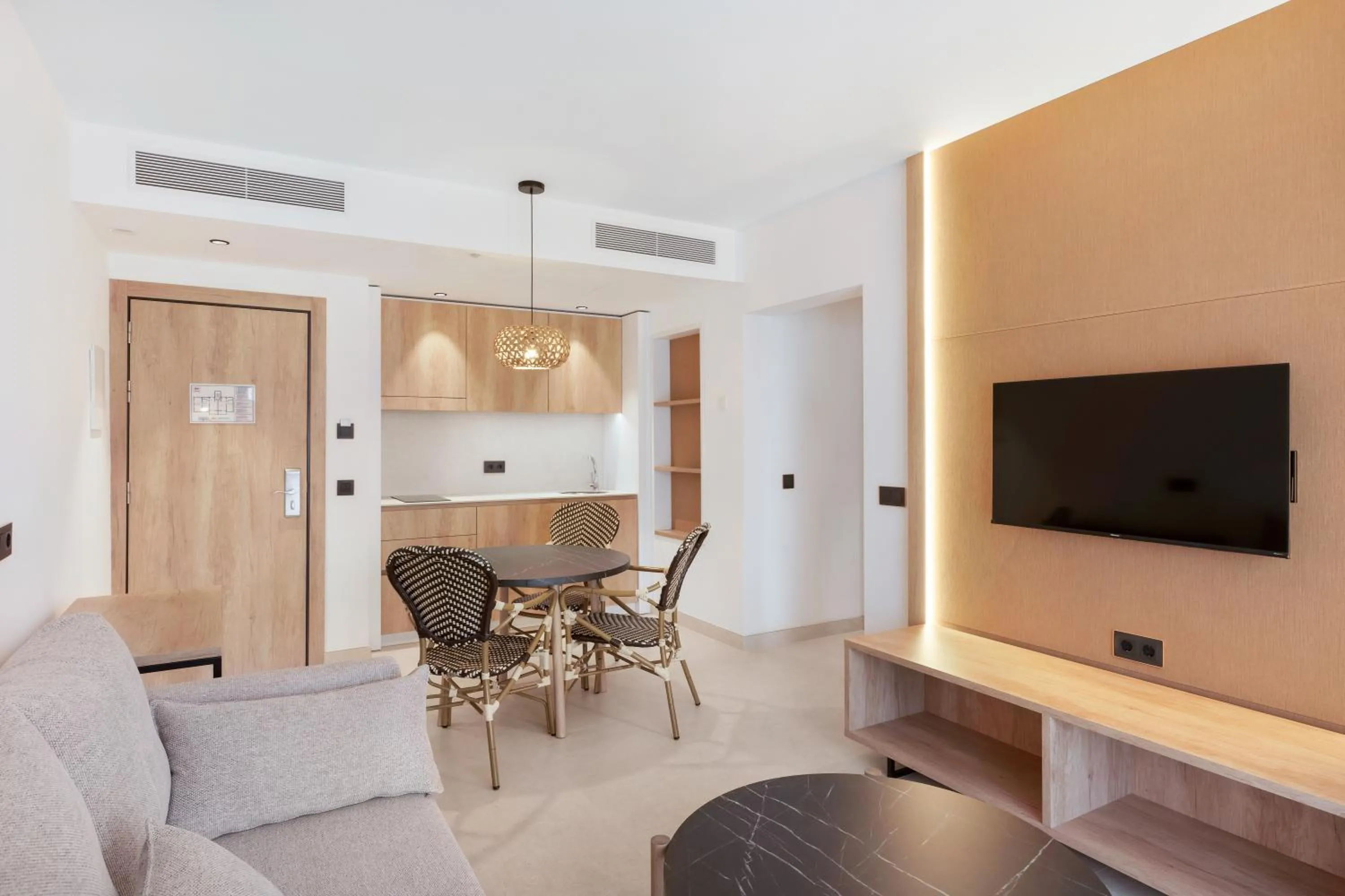 Dining area in Aparthotel Aquasol