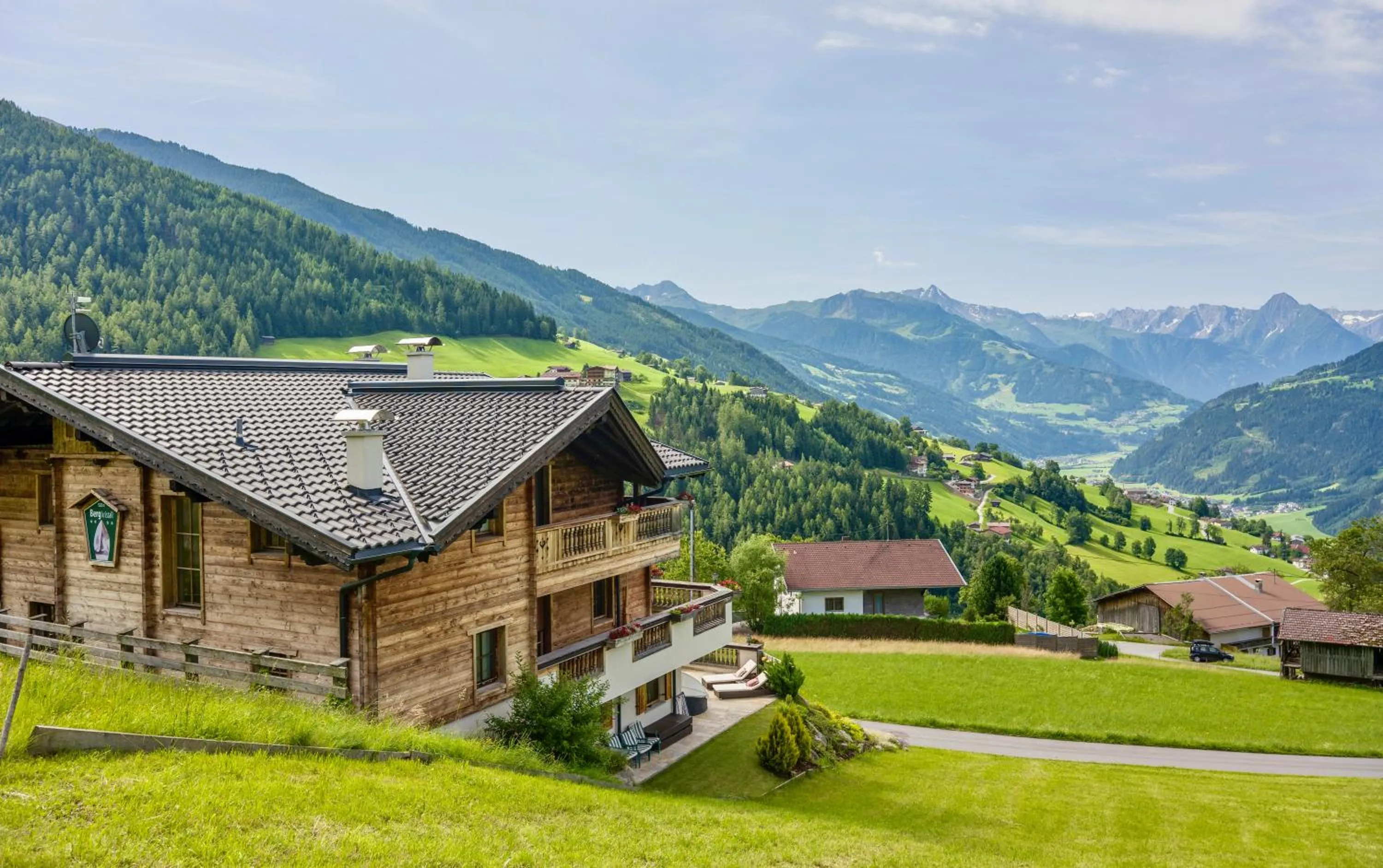 Property building in Bergkristall