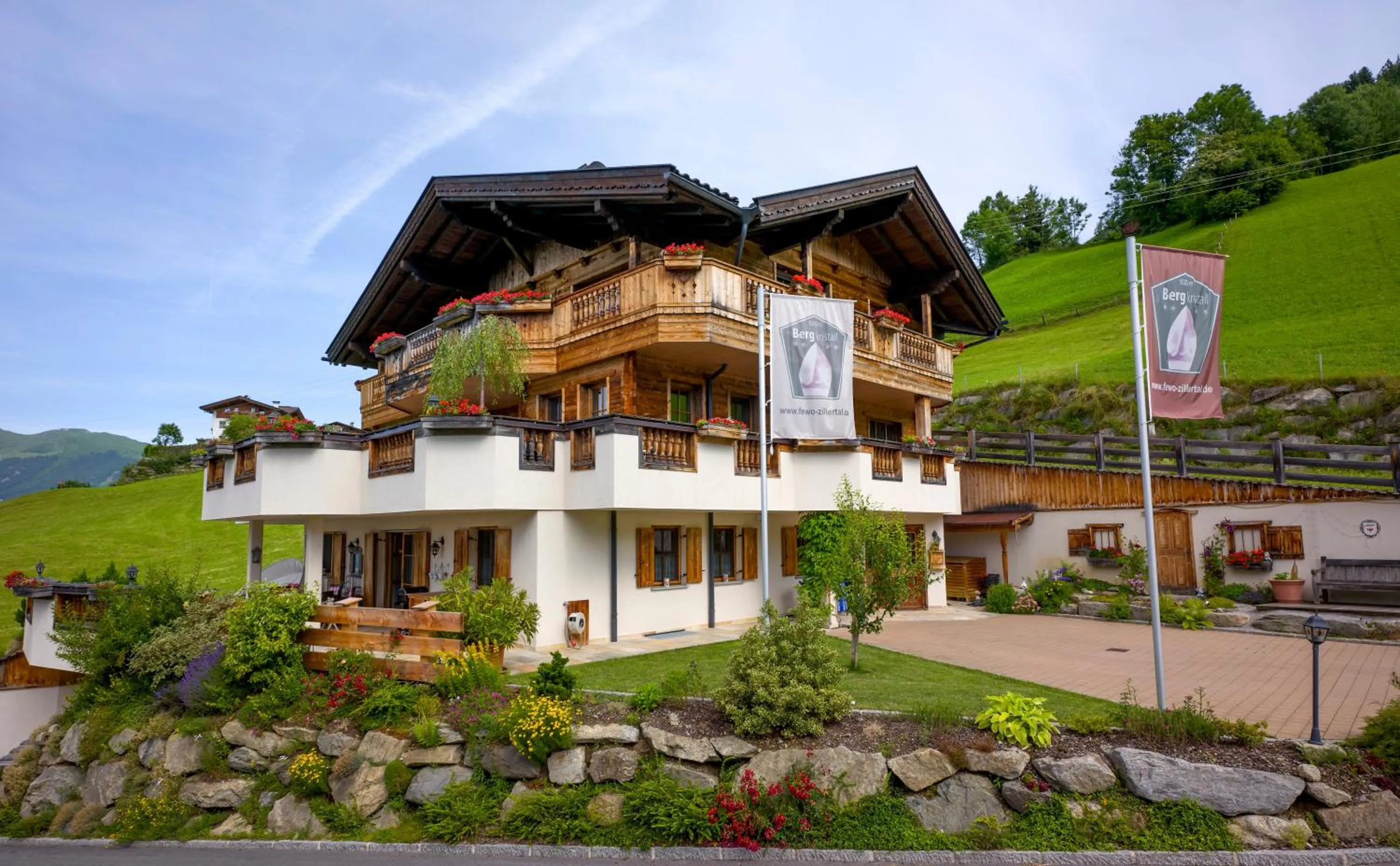 Property building in Bergkristall