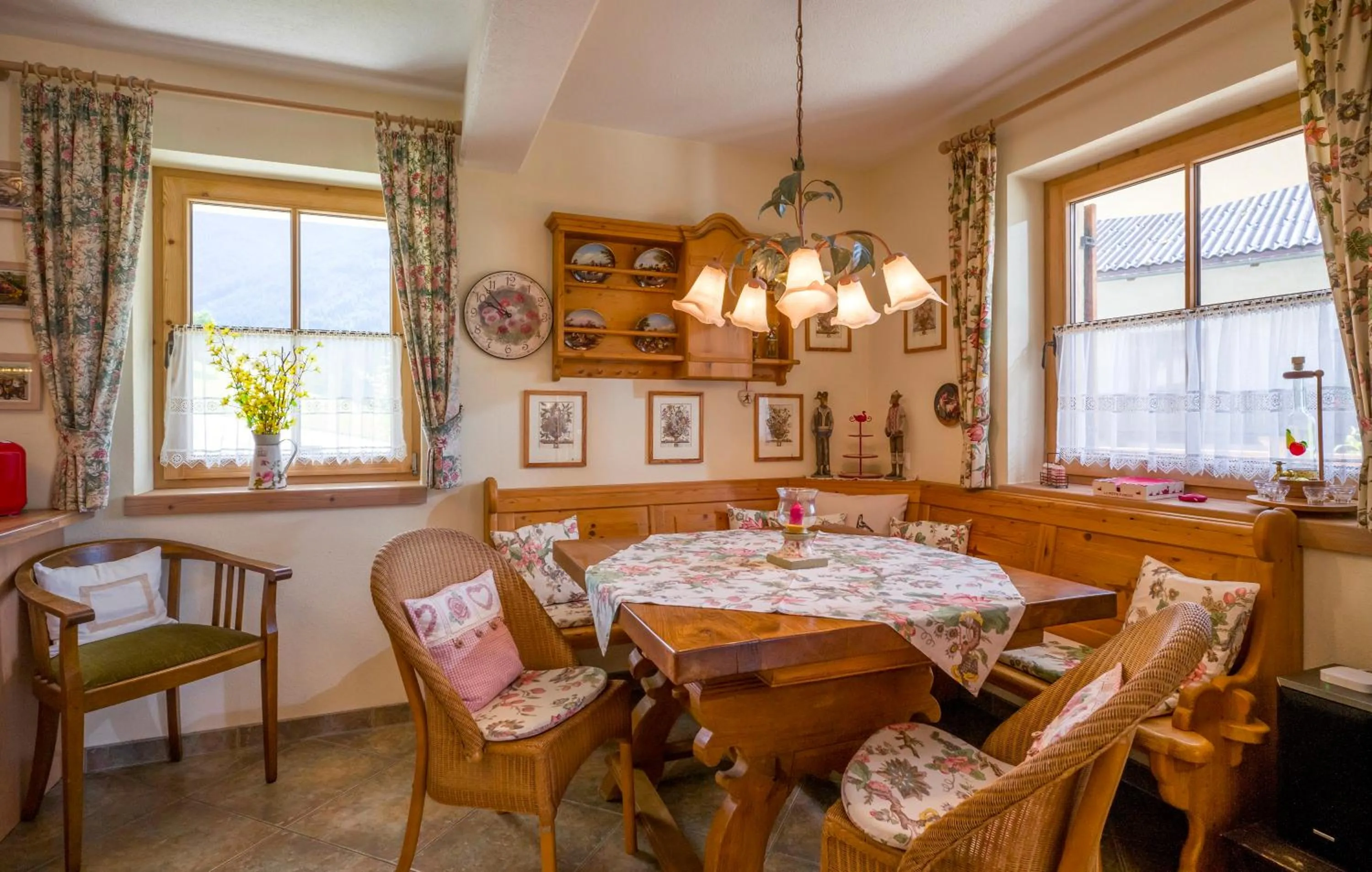 Dining area in Bergkristall
