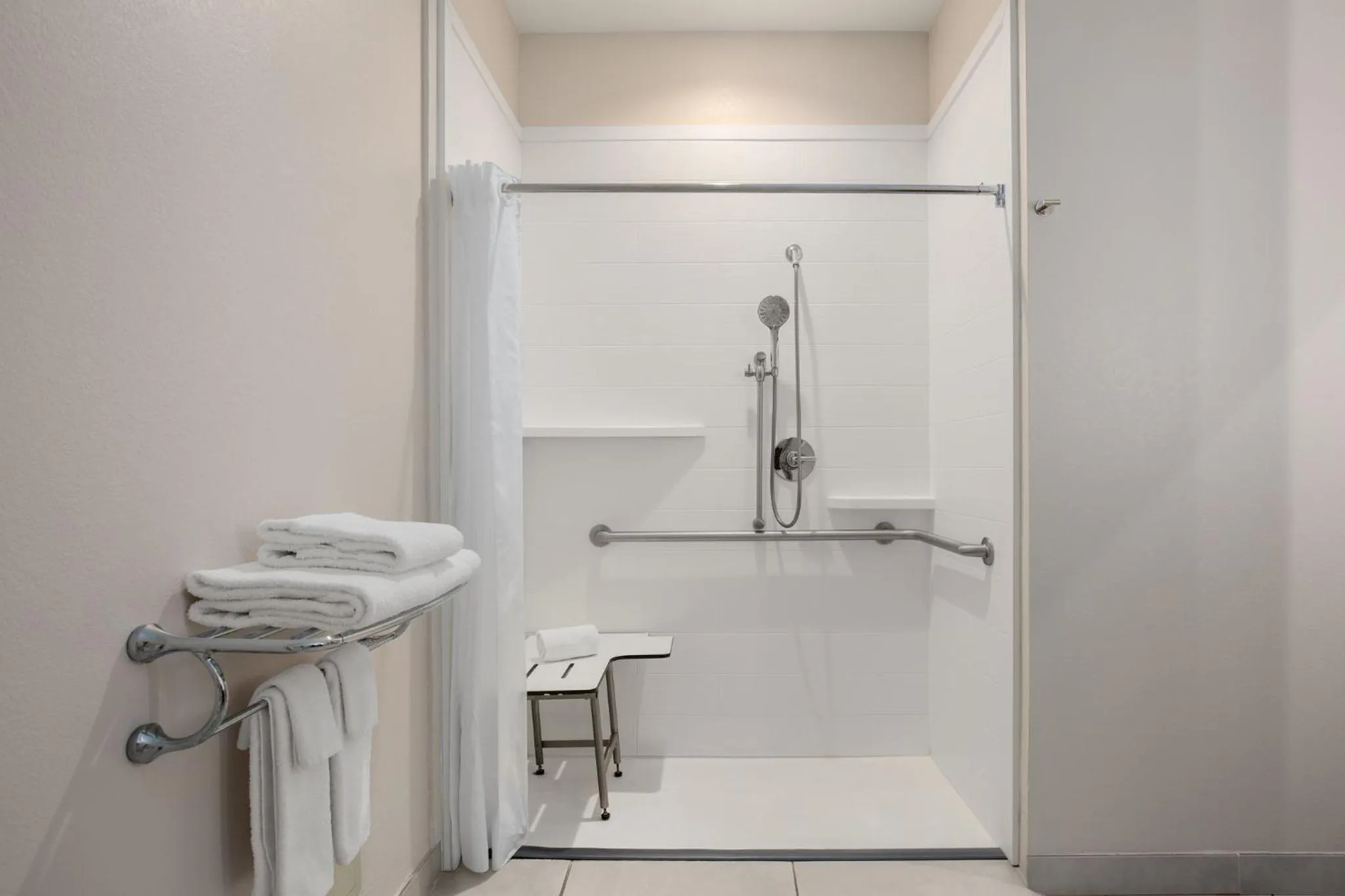 Photo of the whole room in Holiday Inn Express & Suites - Dripping Springs - Austin Area by IHG