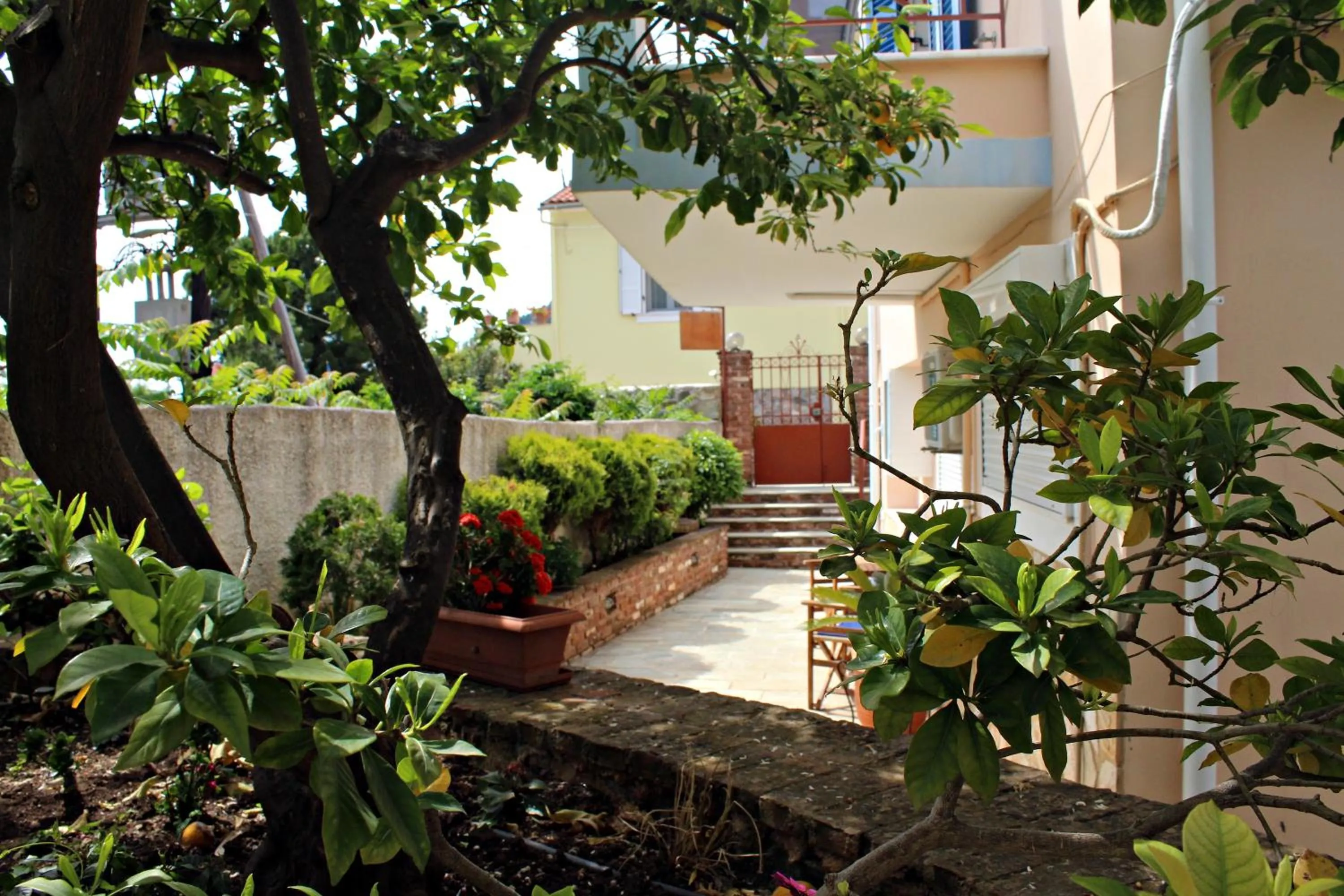 Koukounaries Apartments Limni