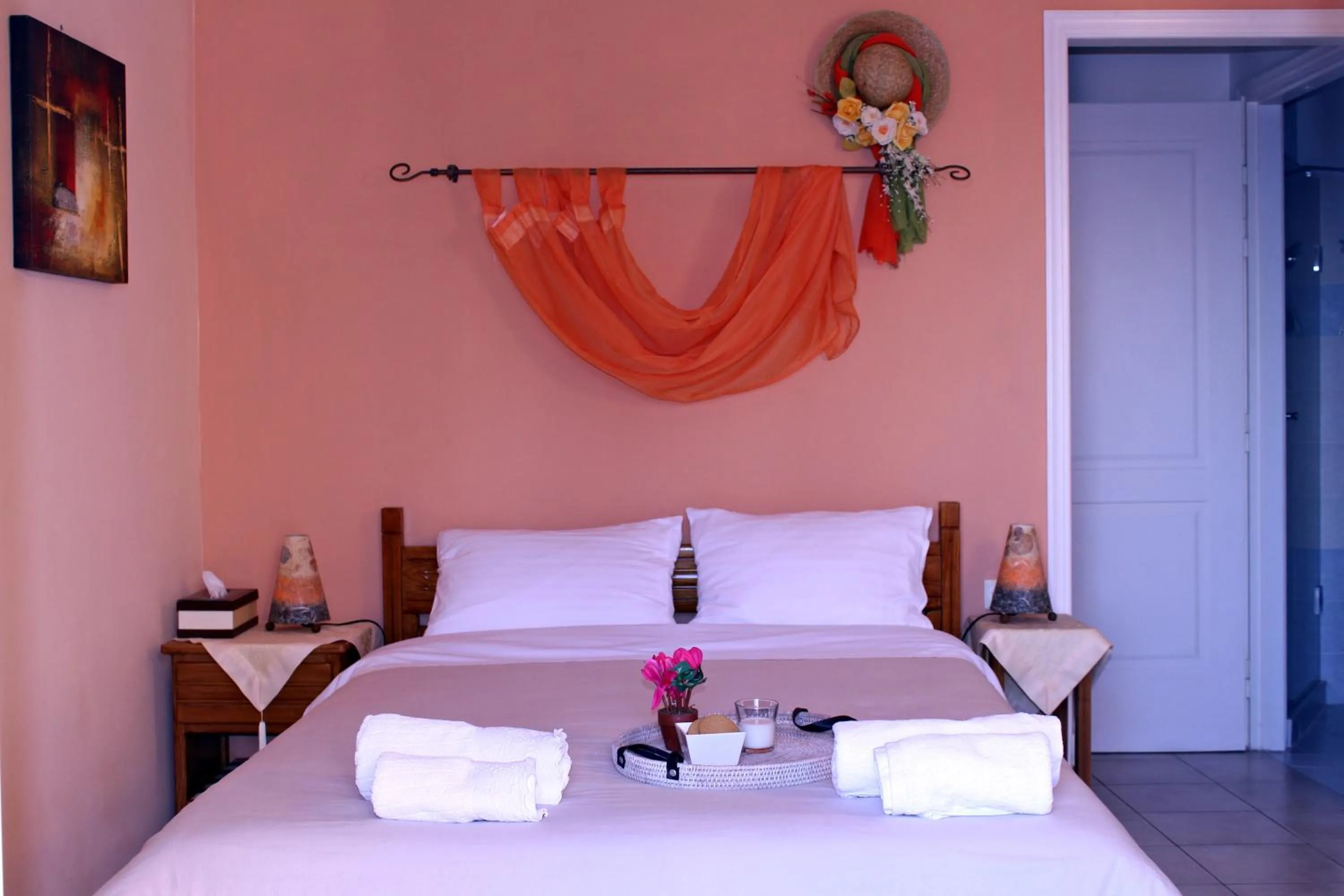 Bed in Koukounaries Apartments Limni