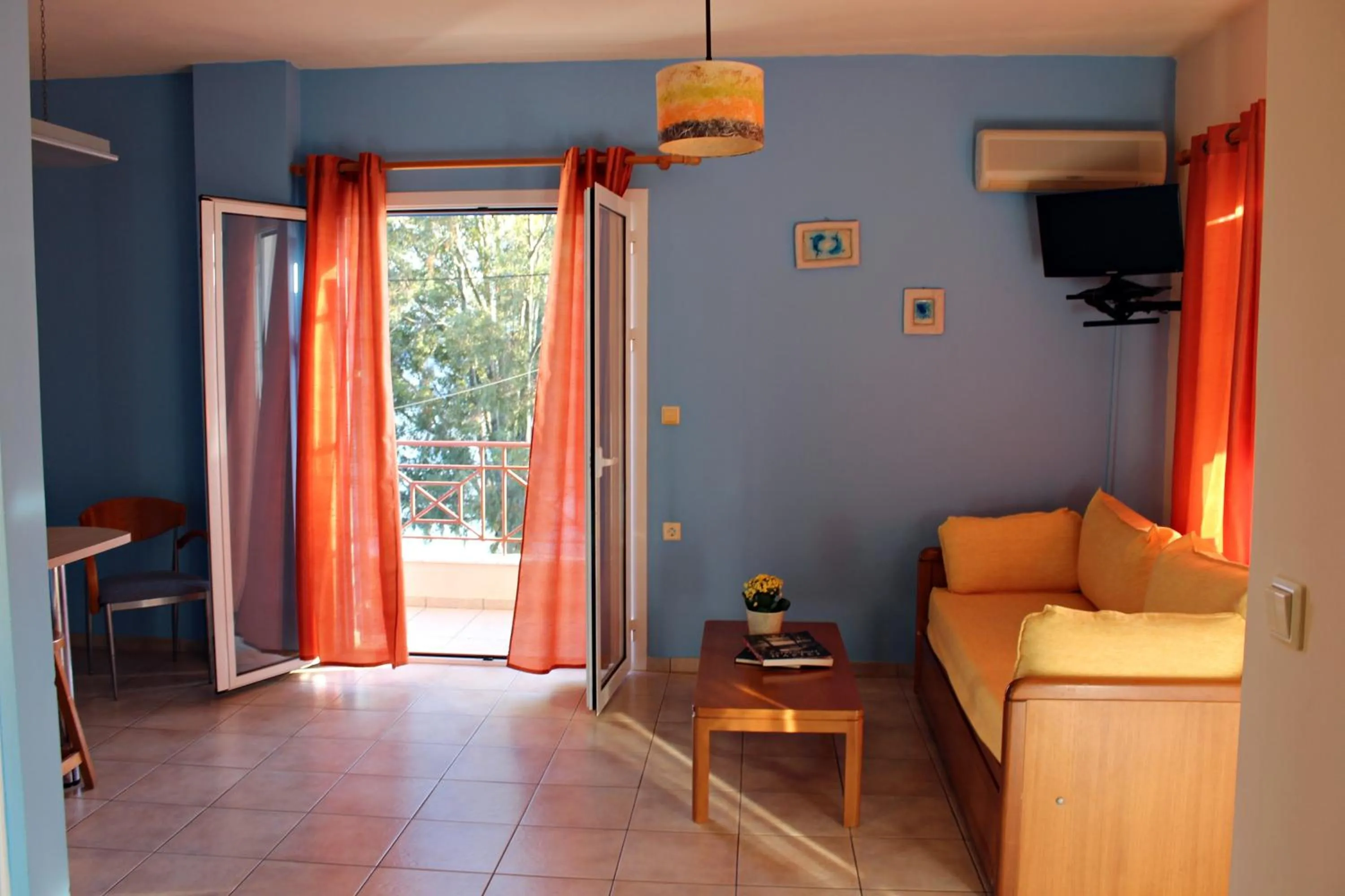 Koukounaries Apartments Limni