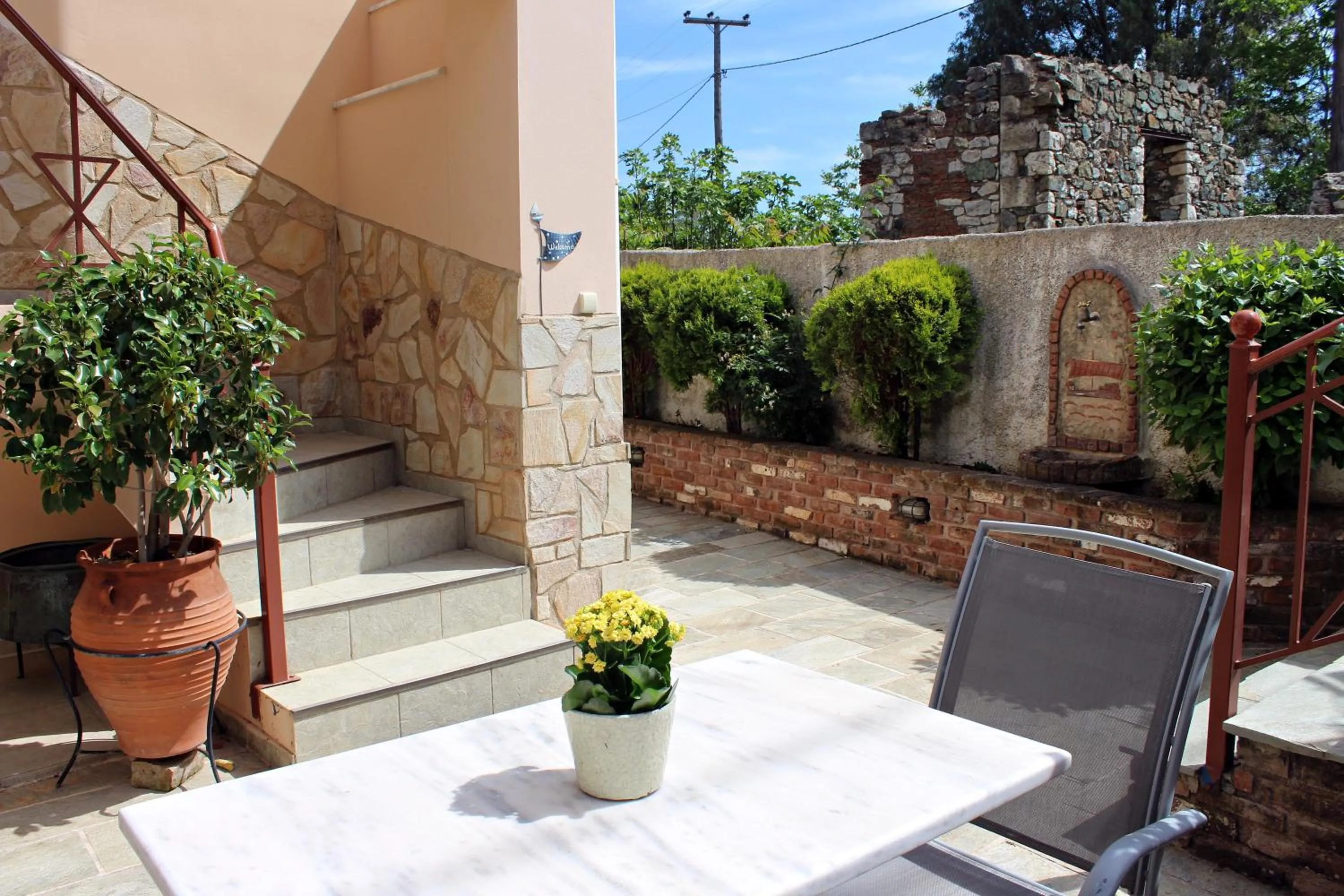 Koukounaries Apartments Limni