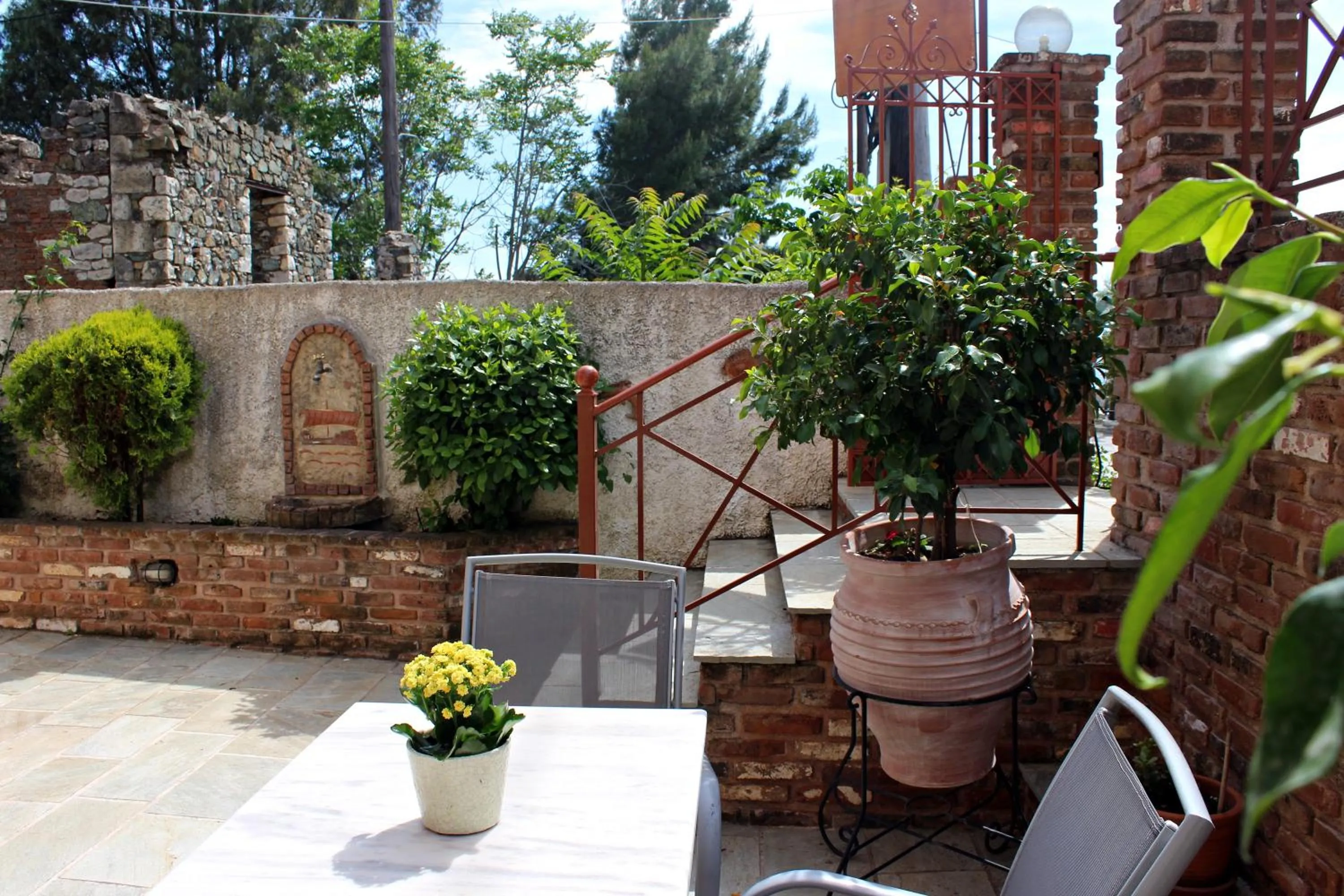 Koukounaries Apartments Limni