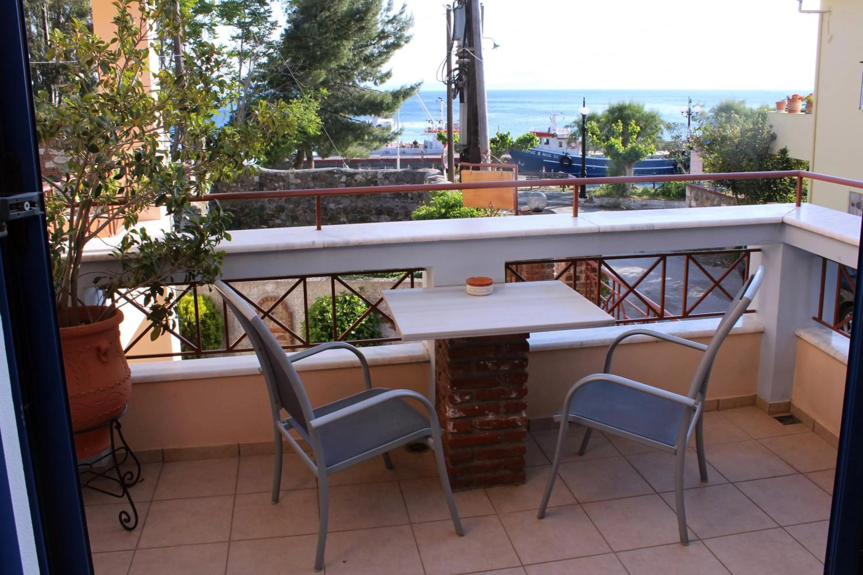 Koukounaries Apartments Limni