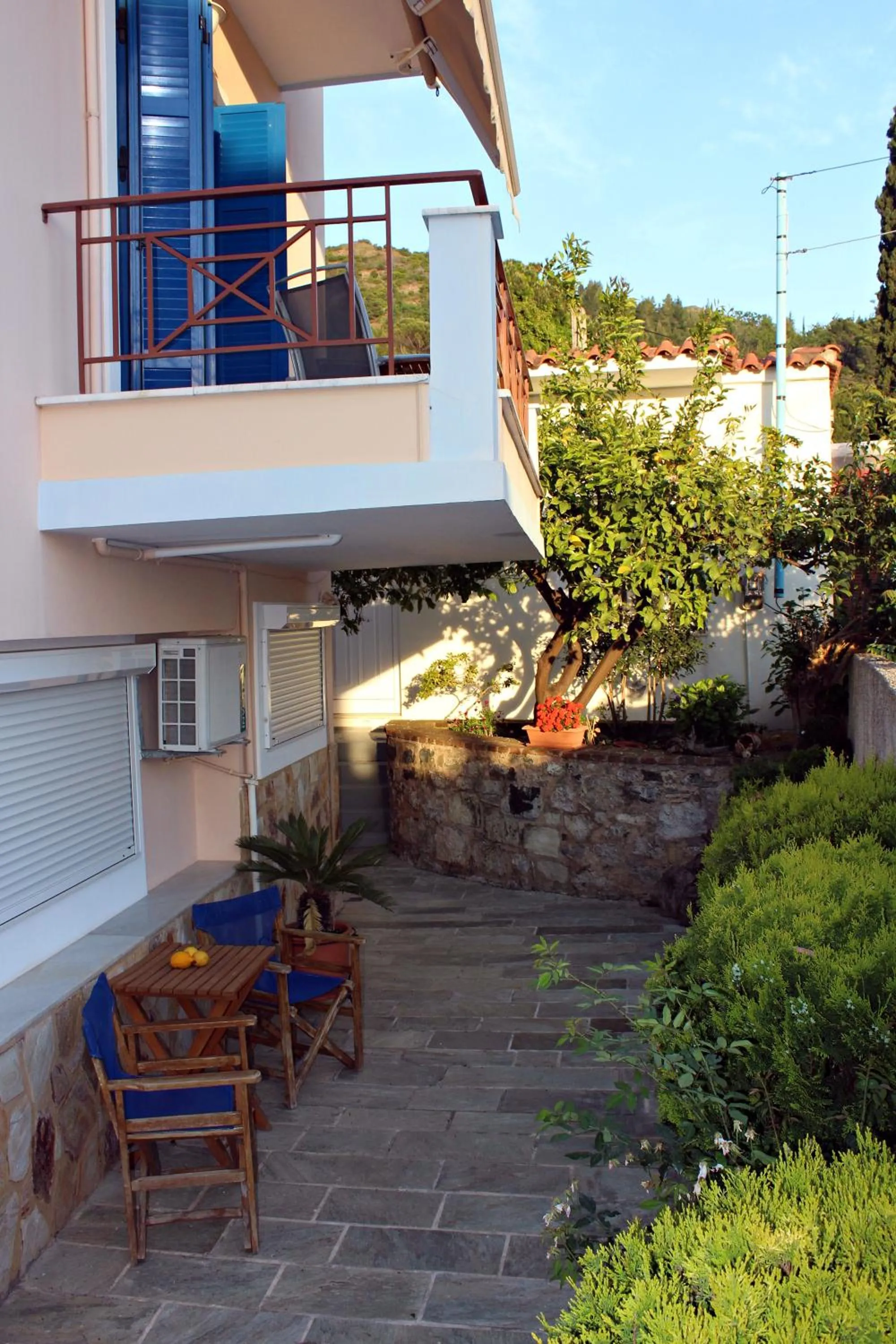 Koukounaries Apartments Limni
