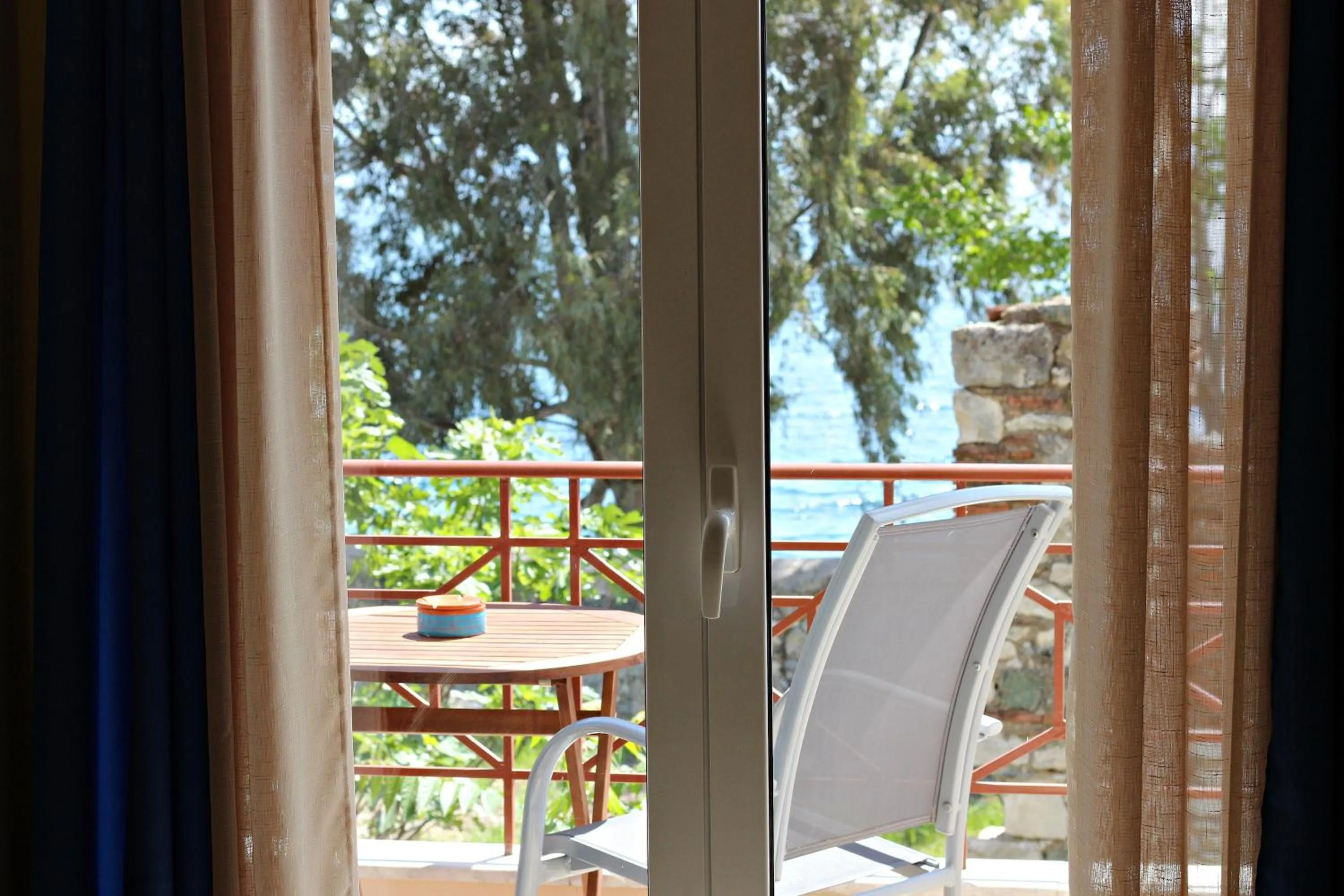 Koukounaries Apartments Limni