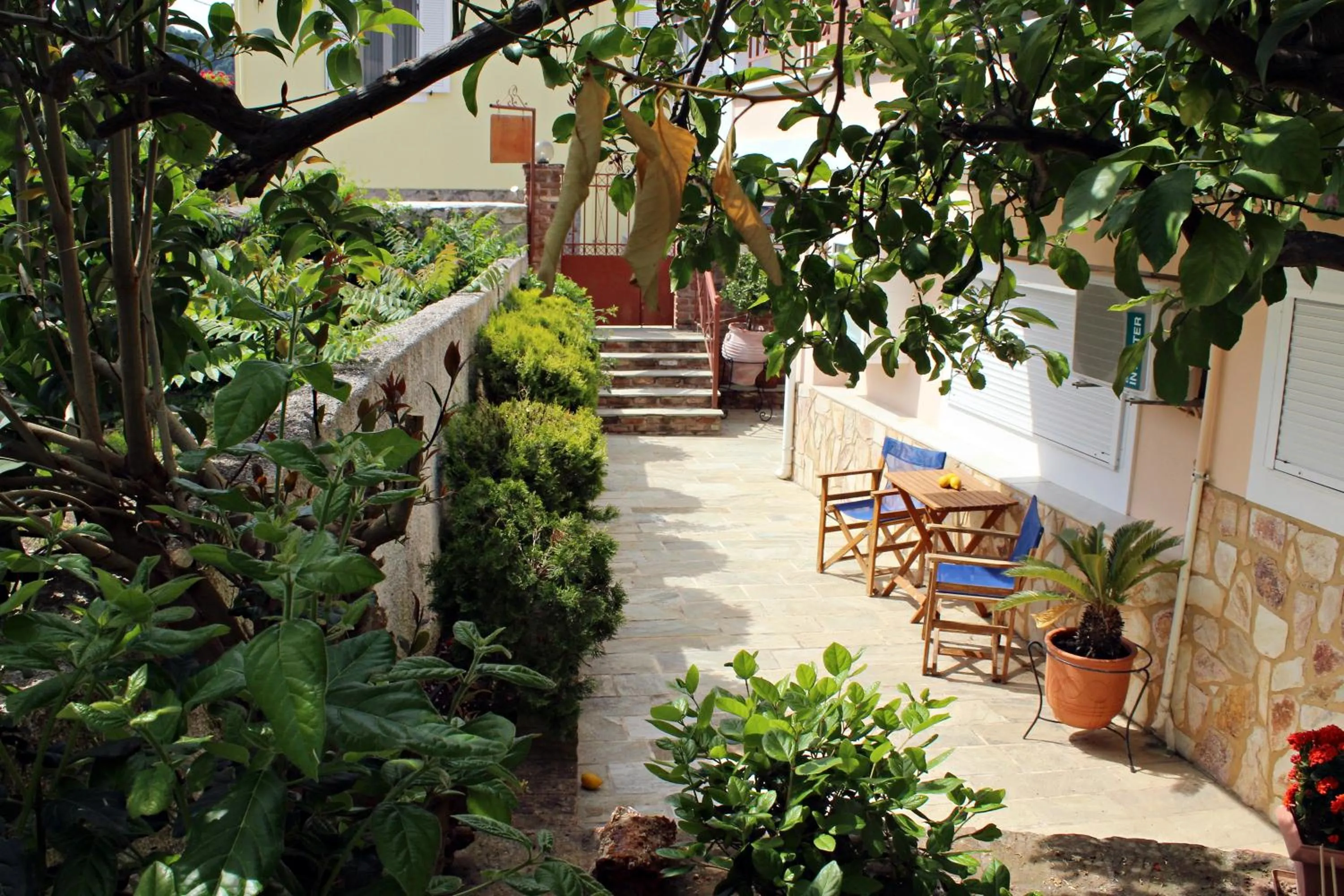 Koukounaries Apartments Limni