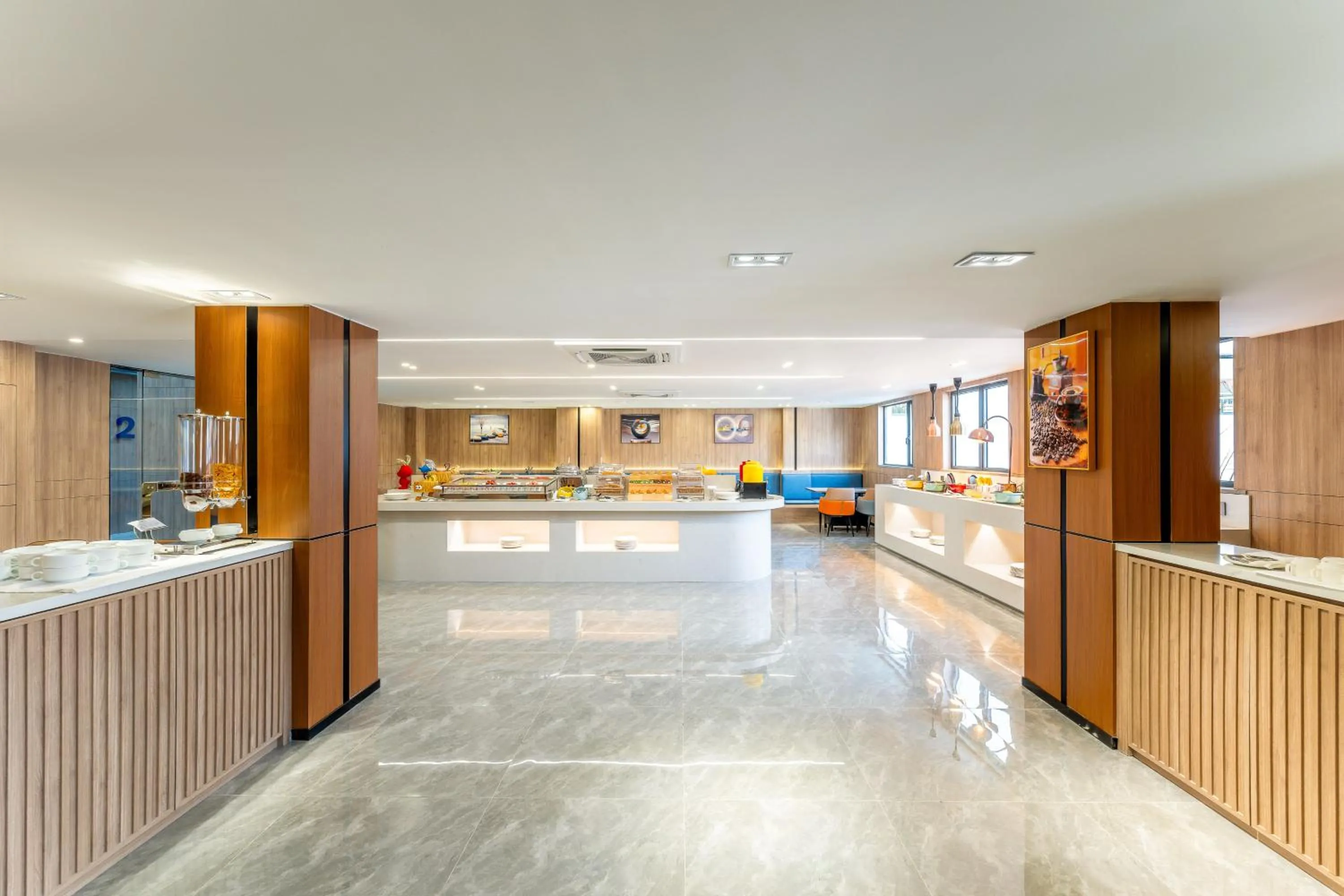 Restaurant/places to eat in Holiday Inn Express Suzhou City Center by IHG
