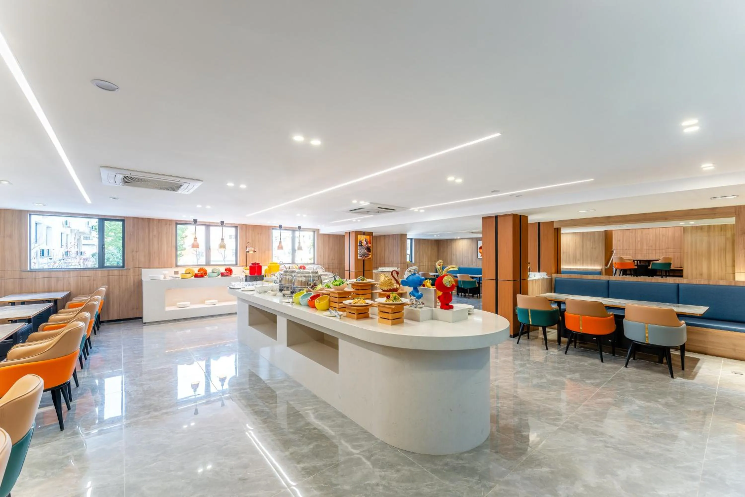 Restaurant/places to eat in Holiday Inn Express Suzhou City Center by IHG