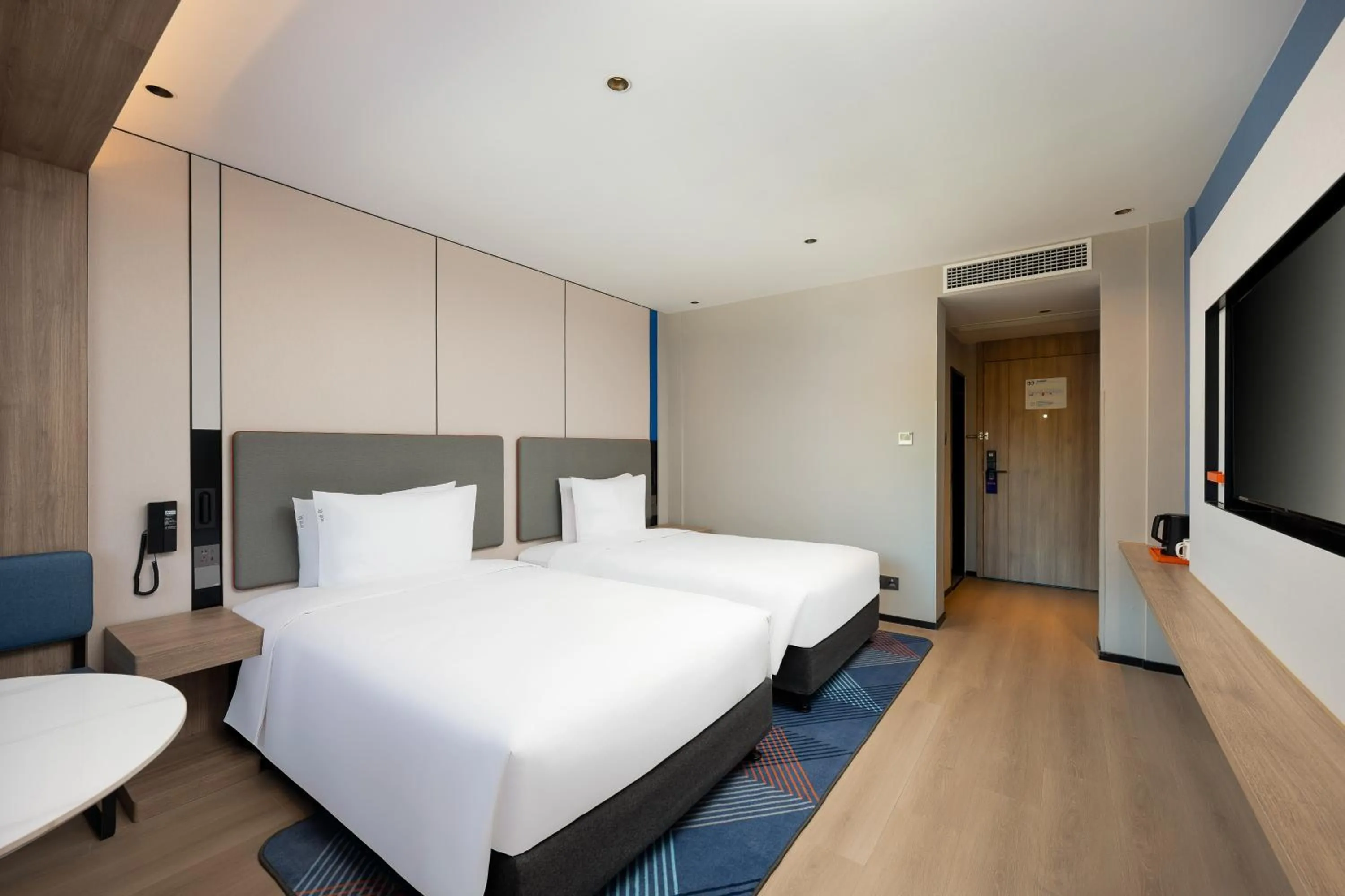 Bed in Holiday Inn Express Suzhou City Center by IHG