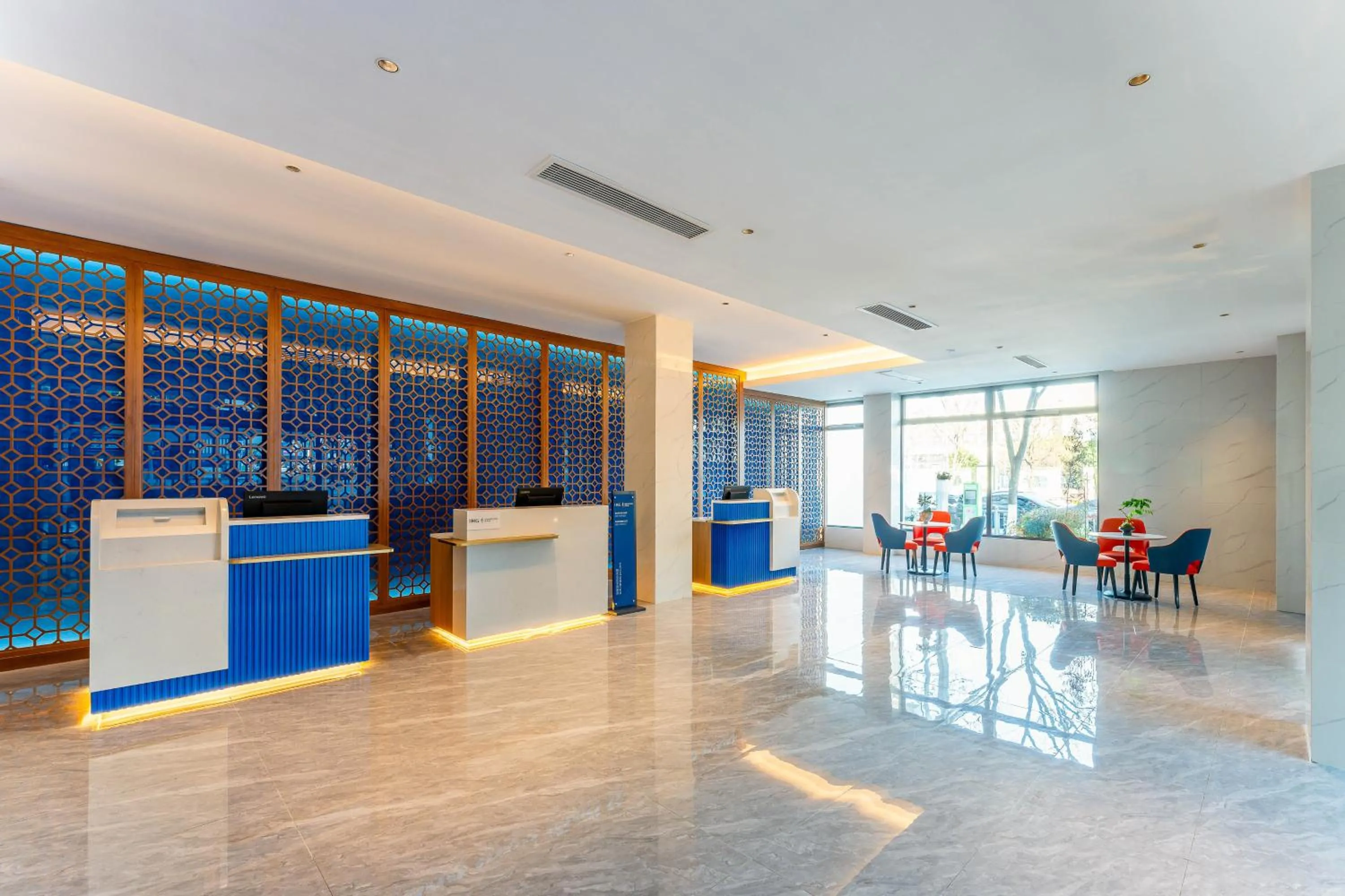 Lobby or reception in Holiday Inn Express Suzhou City Center by IHG
