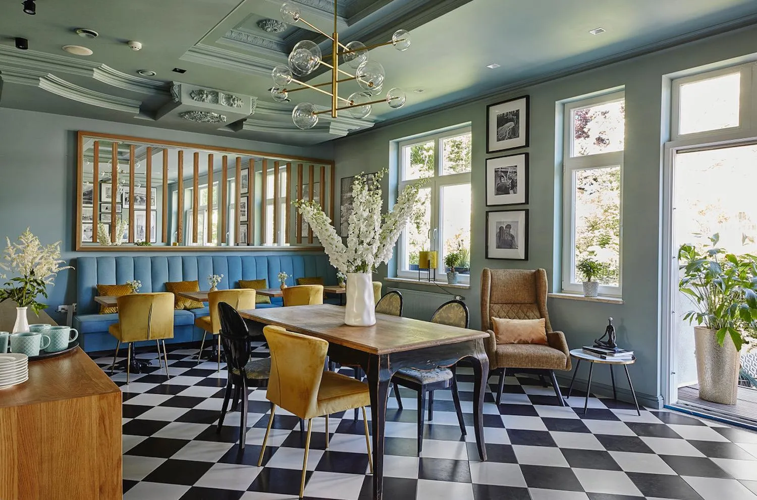 Restaurant/places to eat in Villa Antonina