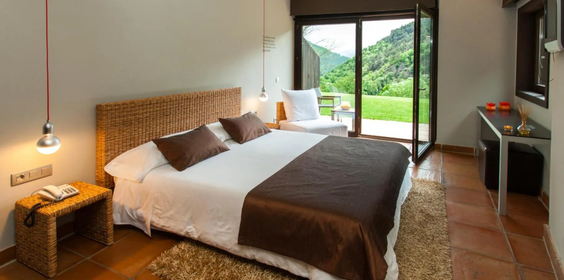 Double Room - single occupancy in Hotel Rural-Spa Resguard Dels Vents