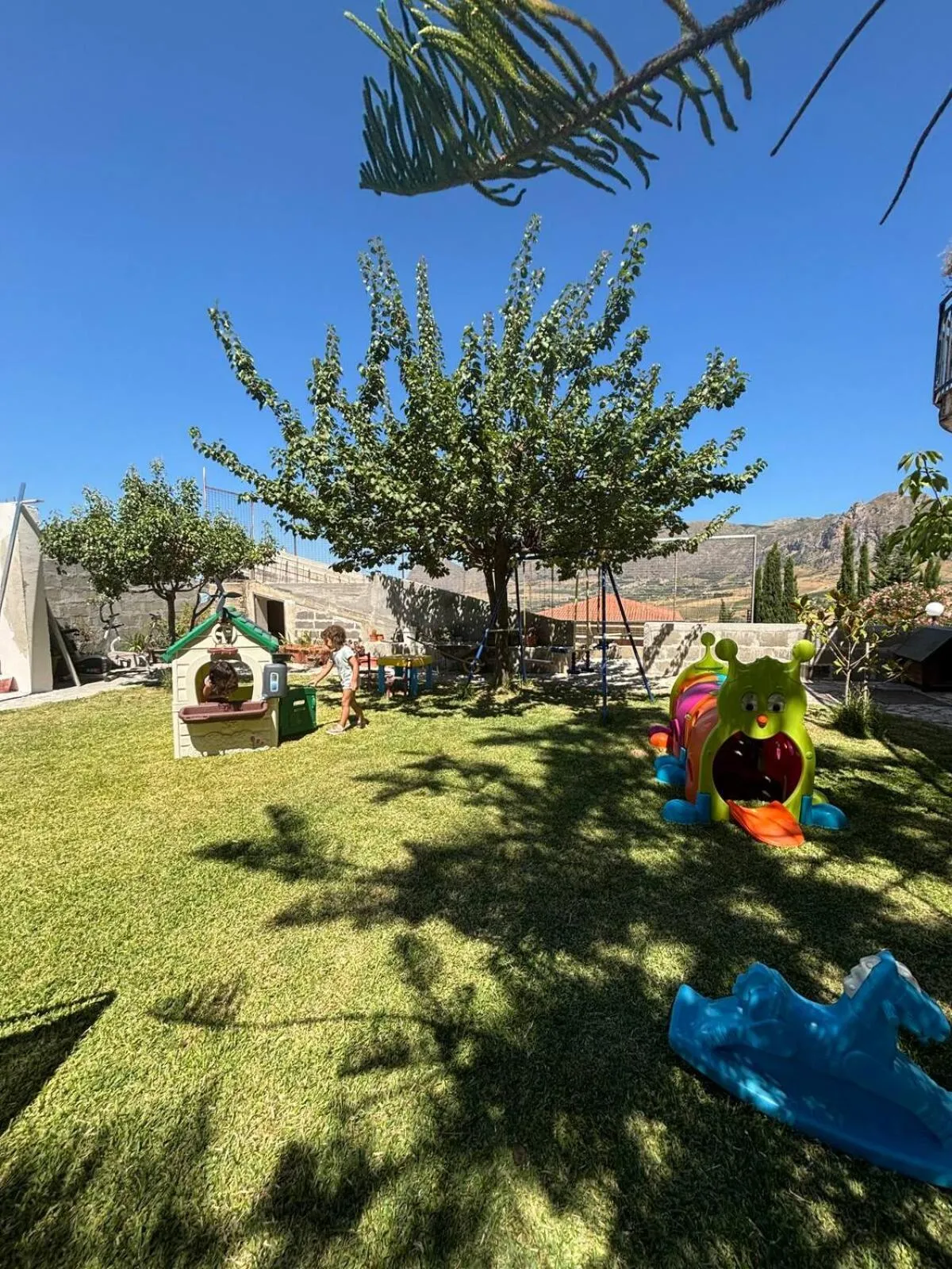 Garden in Kairos B&B