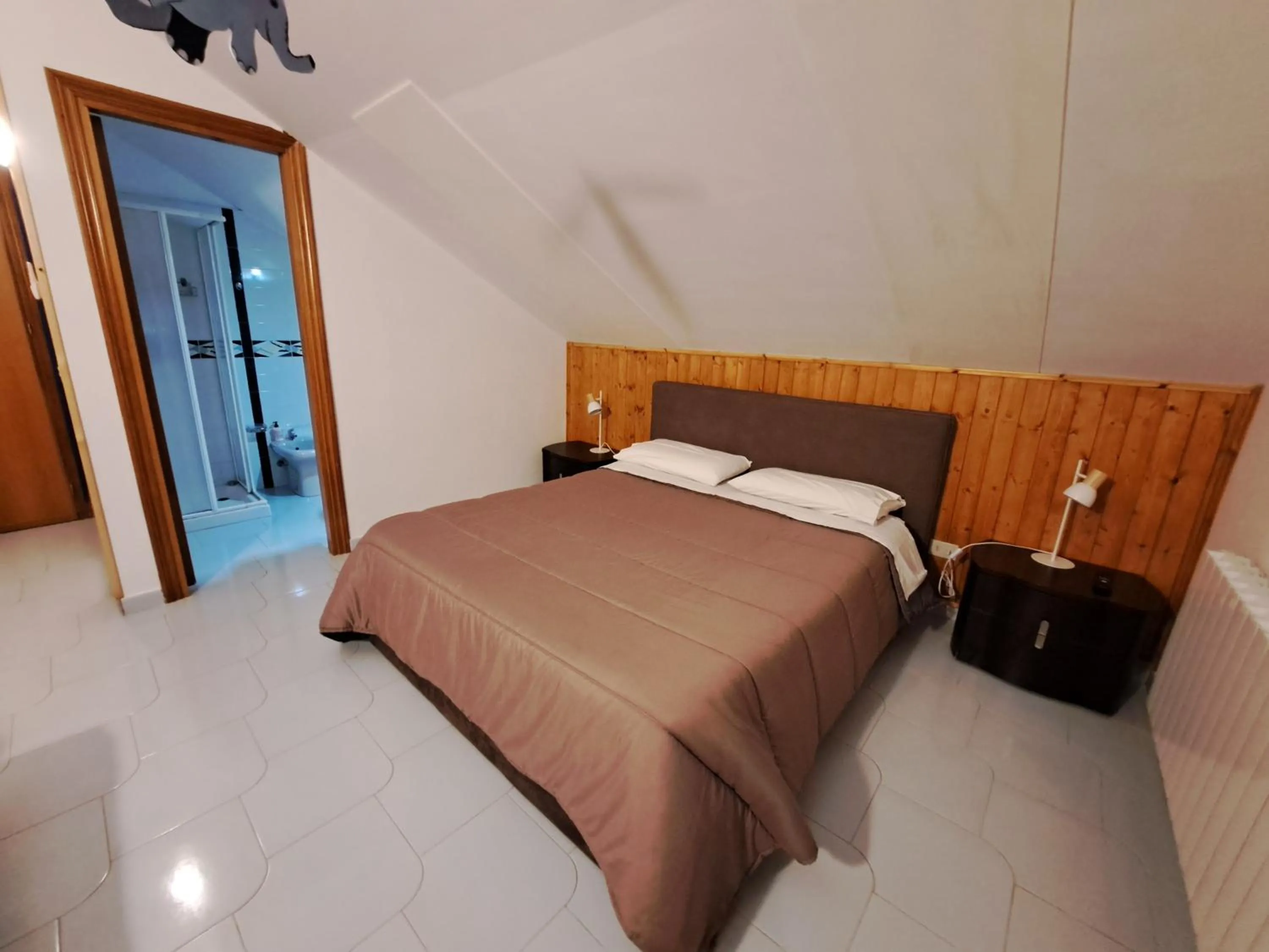 Photo of the whole room, Bed in Kairos B&B