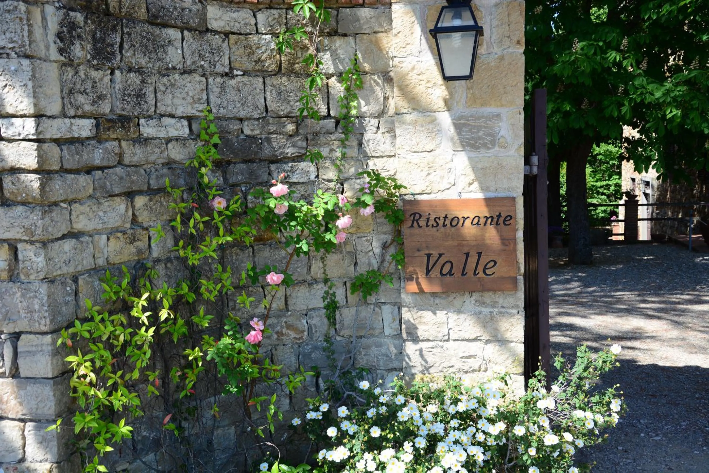 Logo/Certificate/Sign in Relais Fattoria Valle