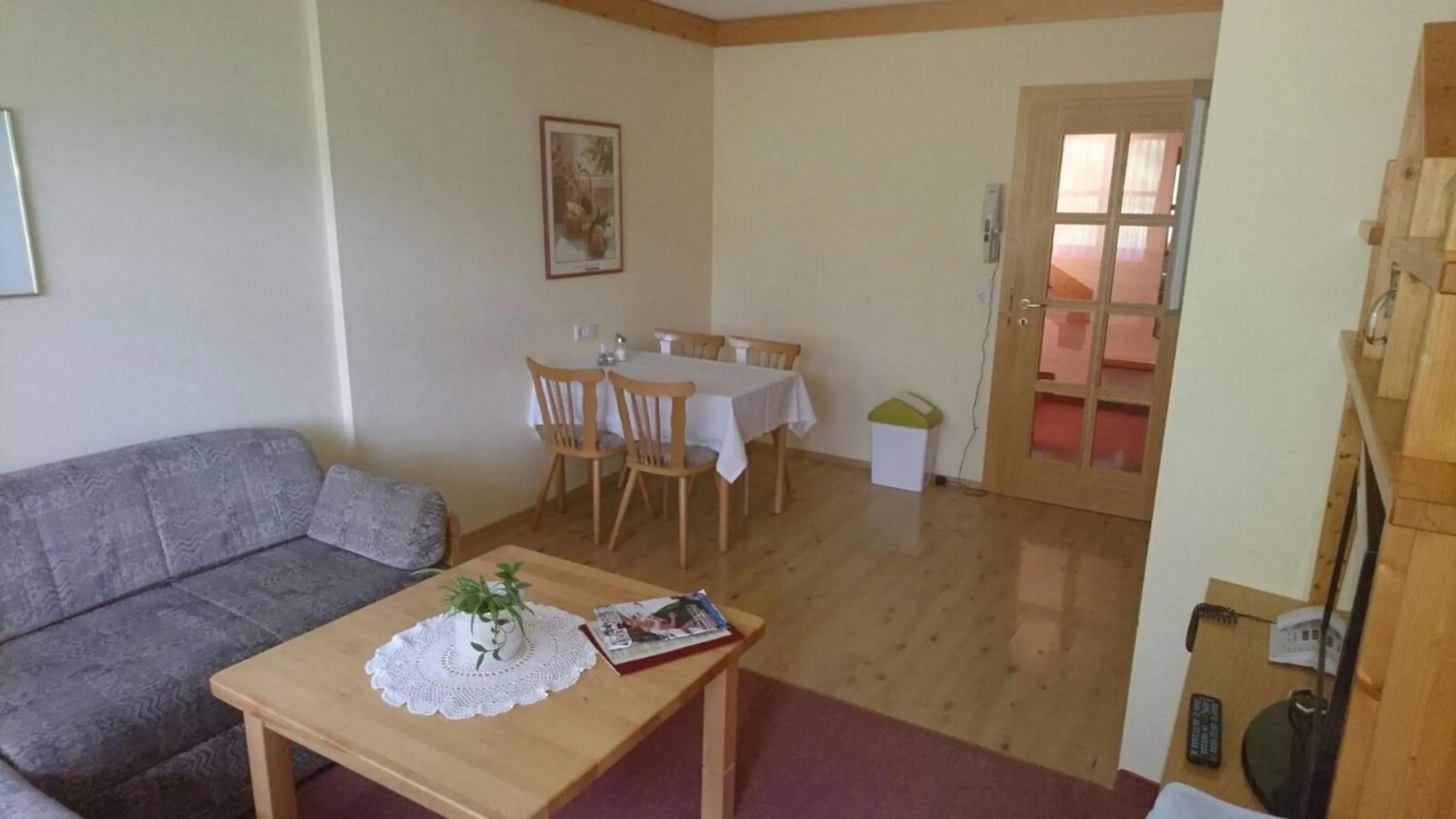 Dining area in Appartementhotel Hechenberg