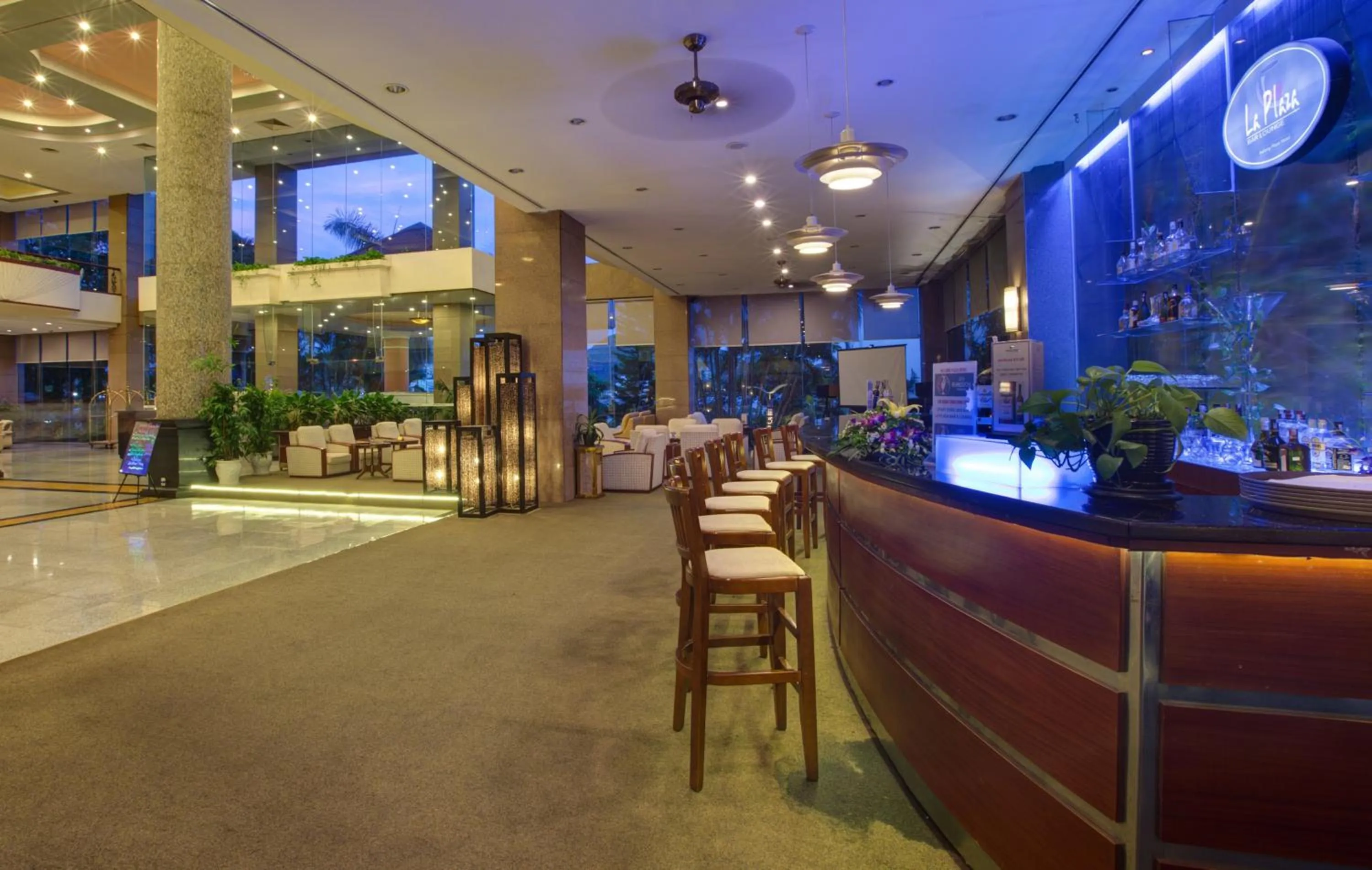 Lounge or bar in Halong Plaza Hotel