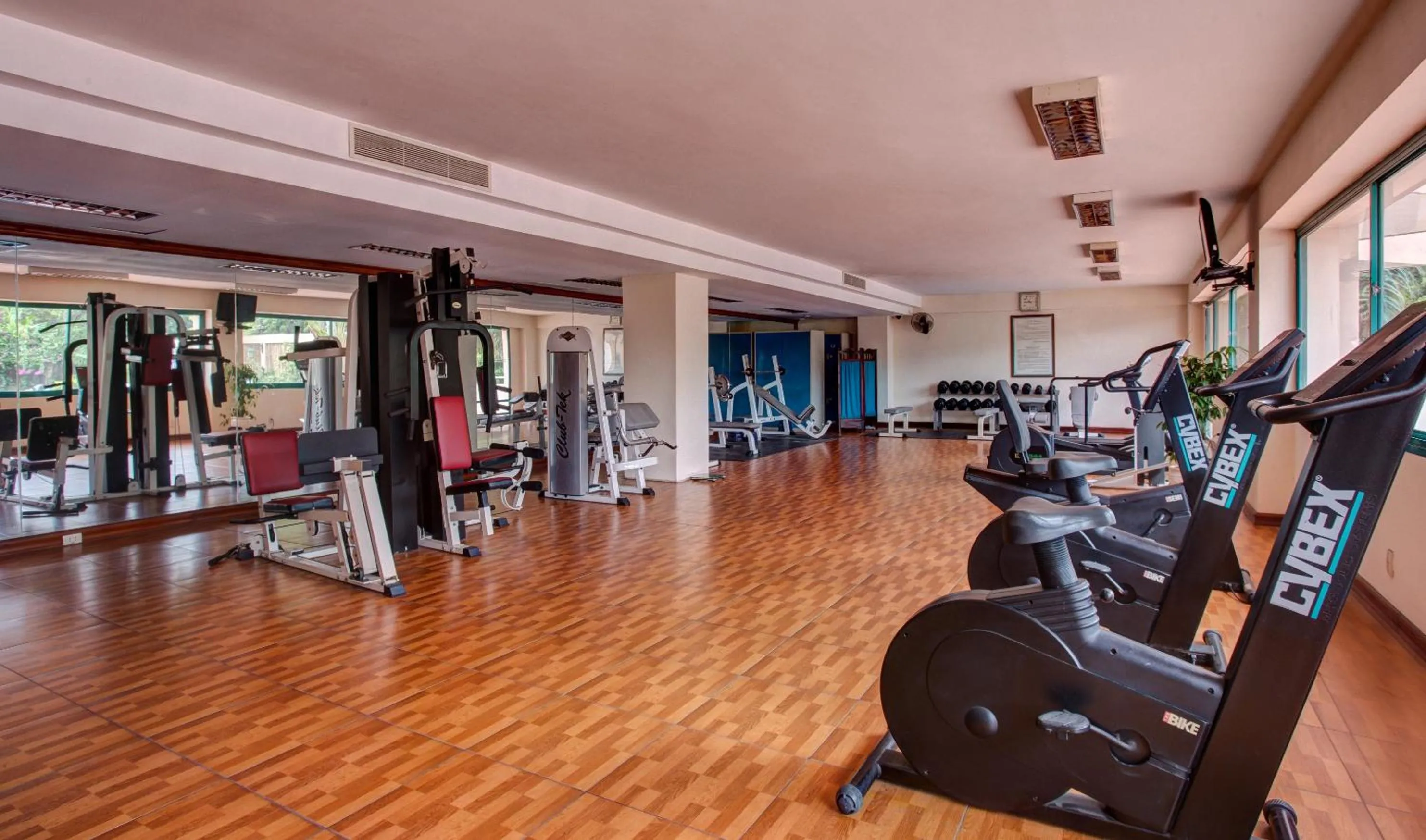 Fitness centre/facilities in Halong Plaza Hotel