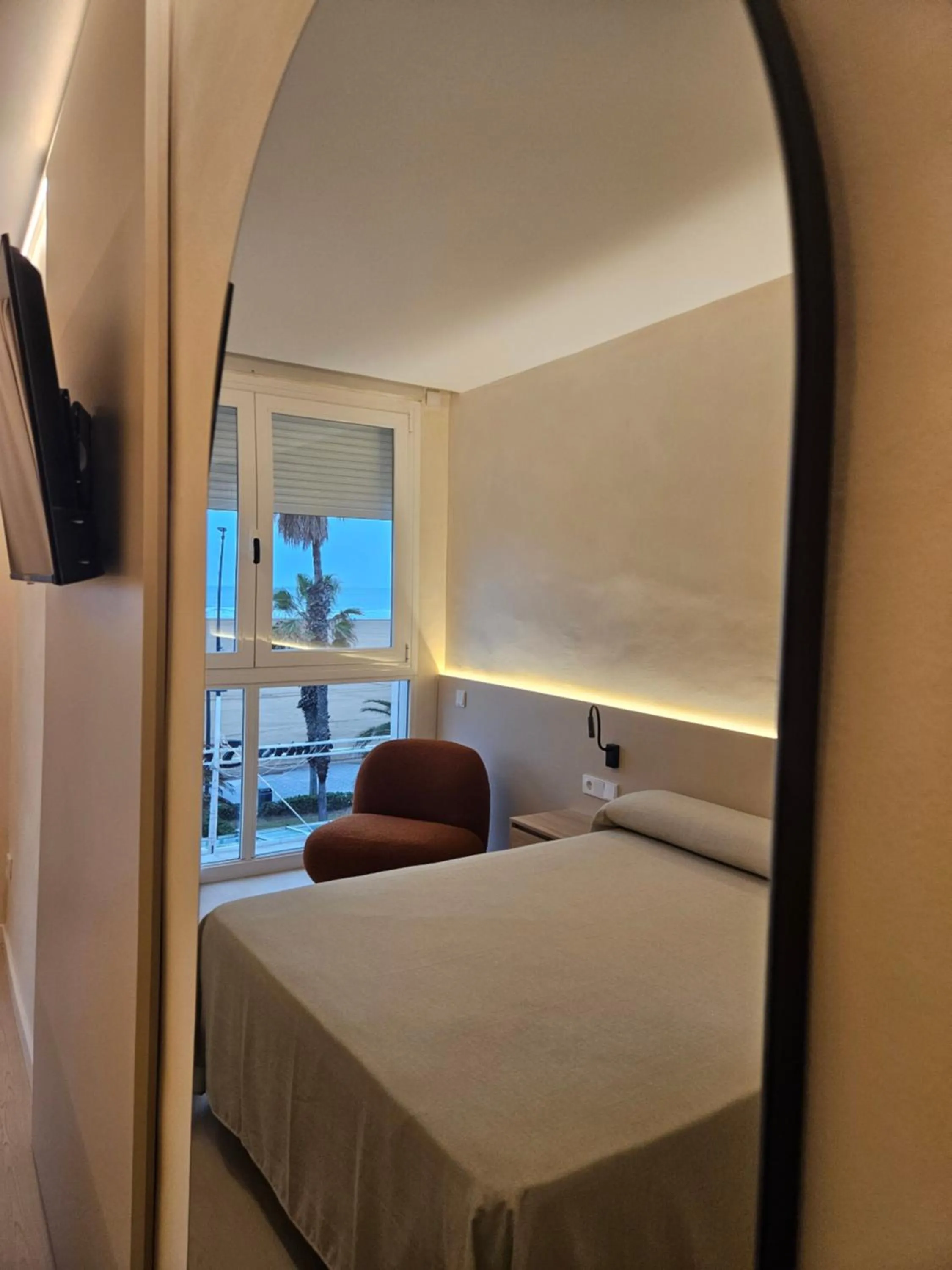 Photo of the whole room, Bed in El Globo