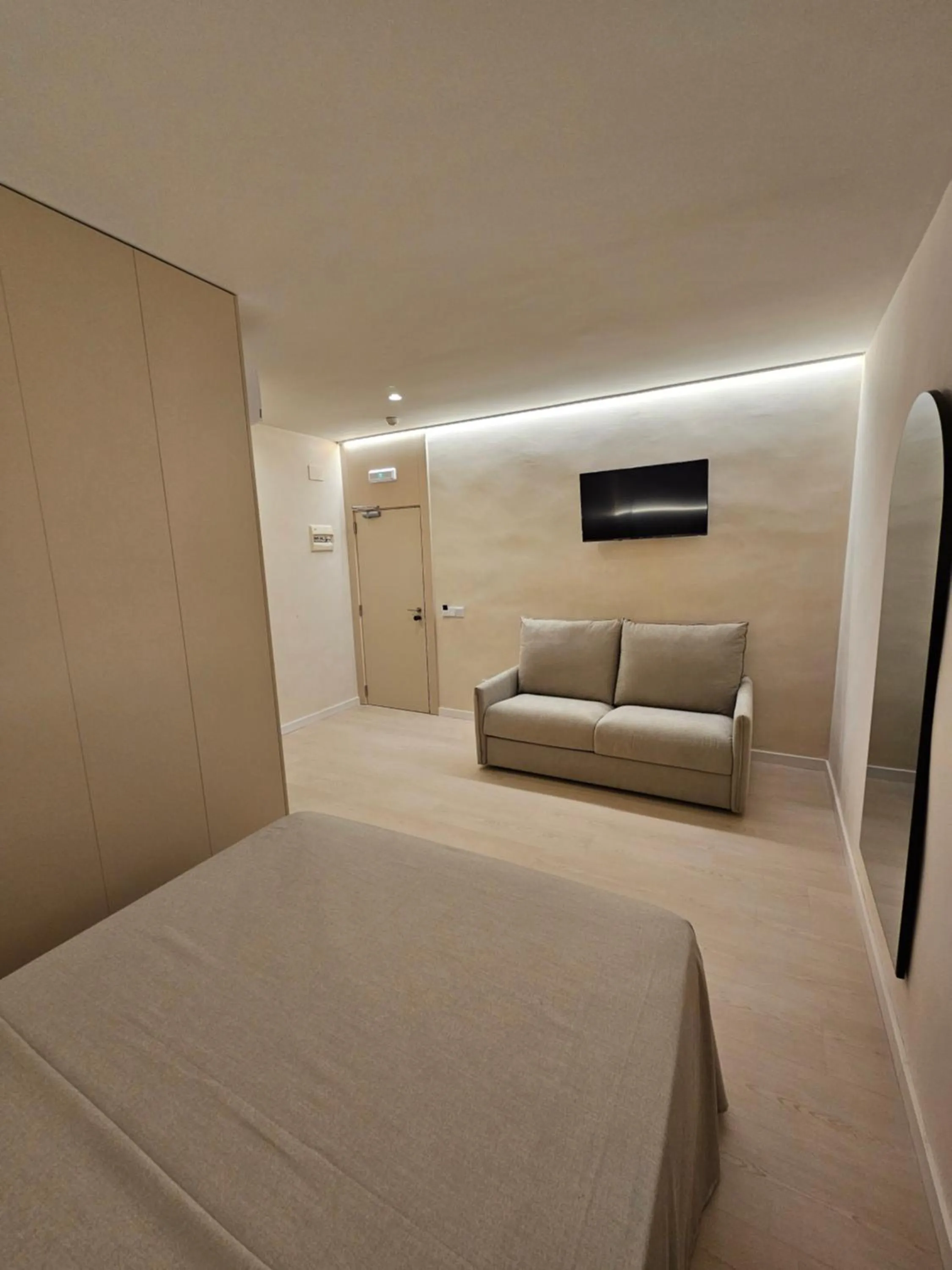 Photo of the whole room, Bed in El Globo