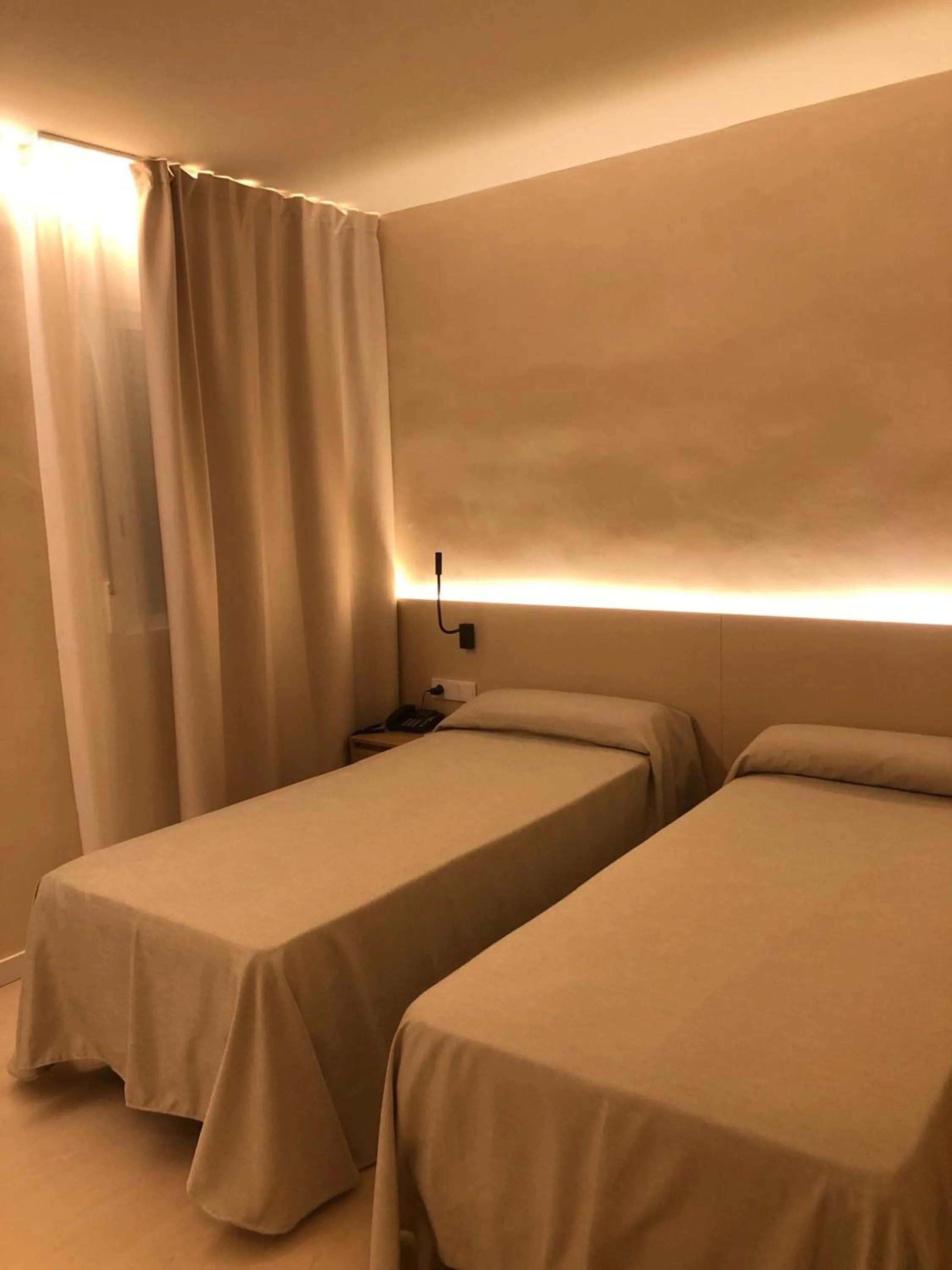 Photo of the whole room, Bed in El Globo