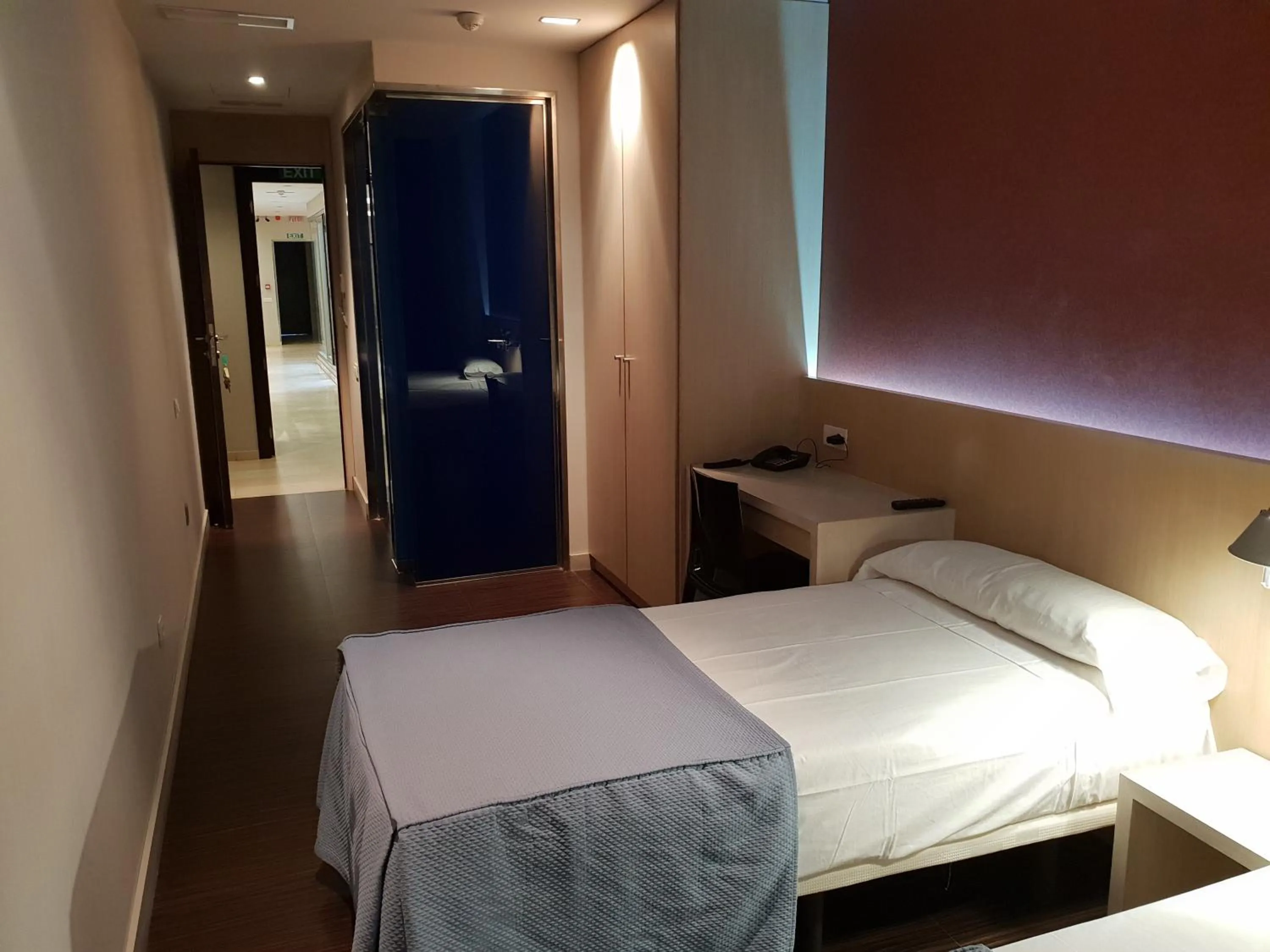 Photo of the whole room, Bed in El Globo