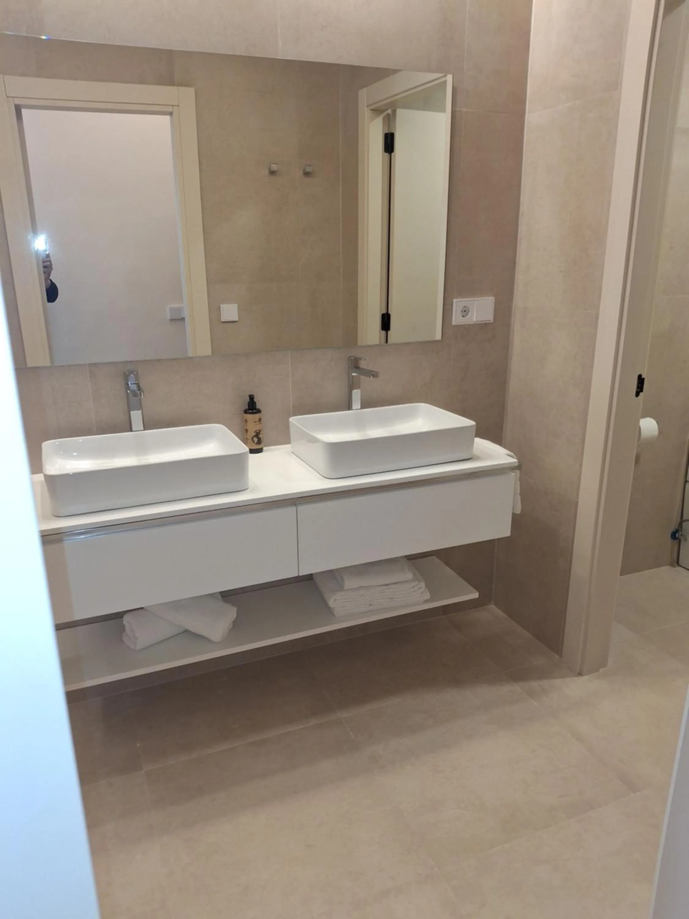 Bathroom in El Globo