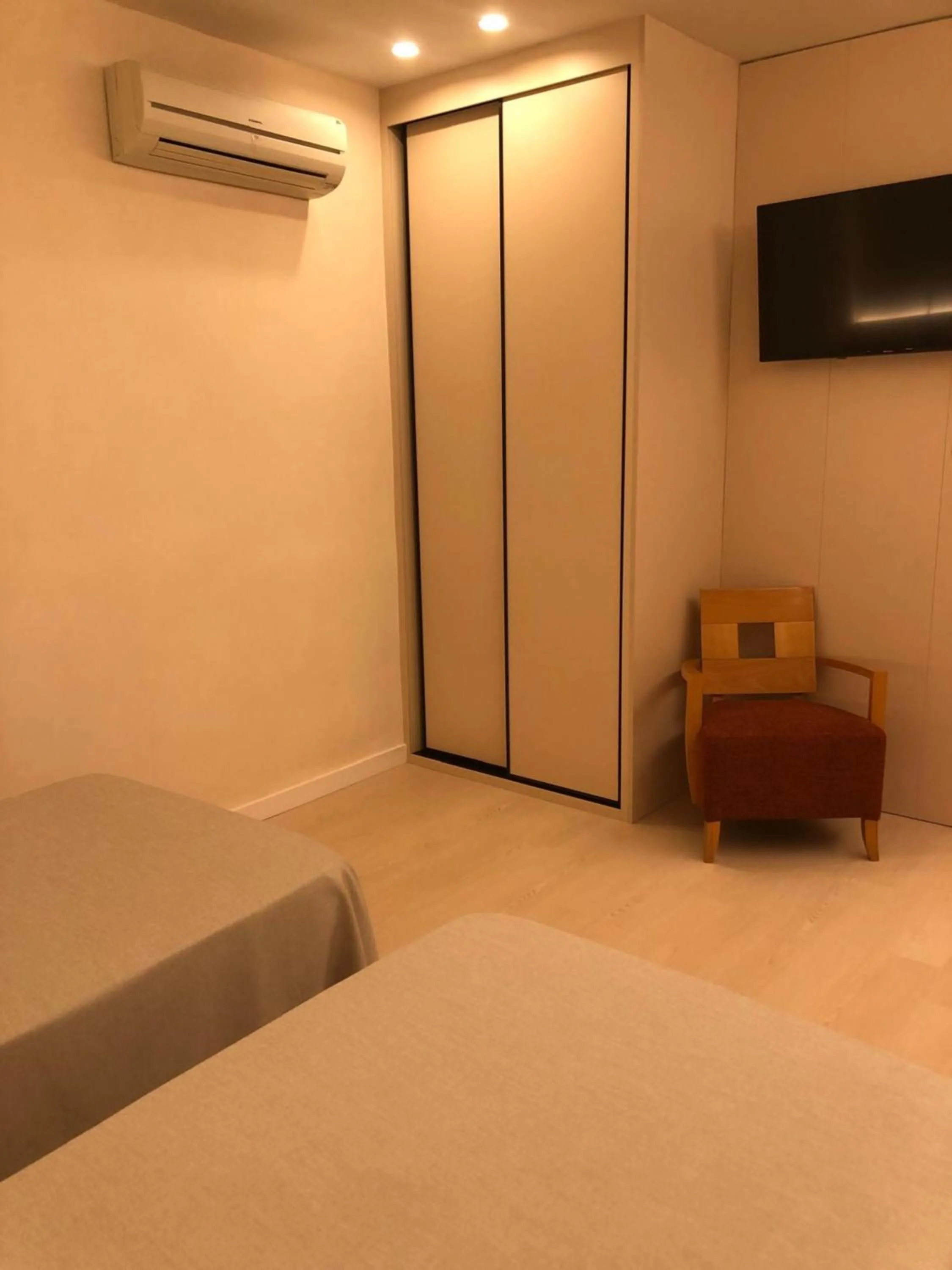 Photo of the whole room, Bed in El Globo