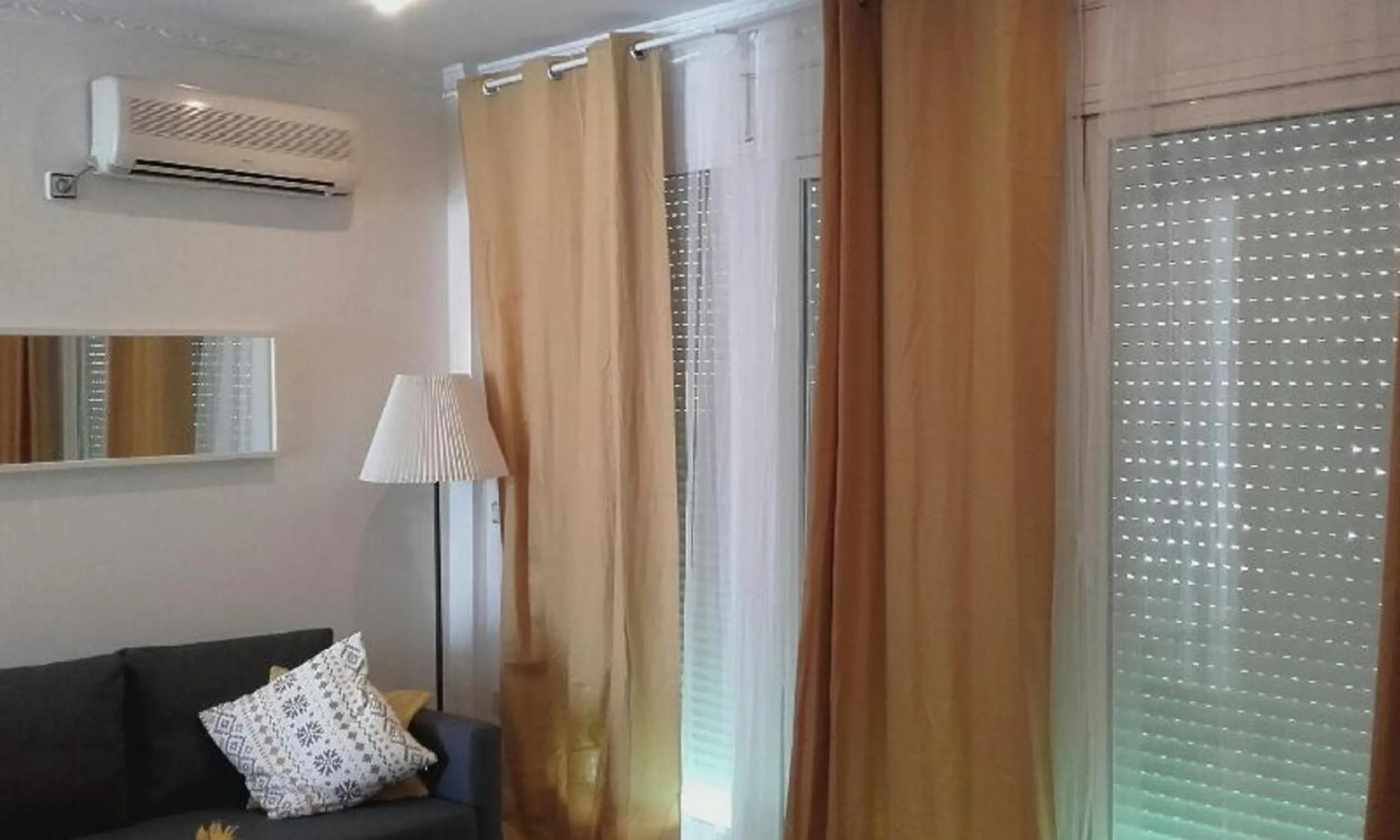 Photo of the whole room in El Globo