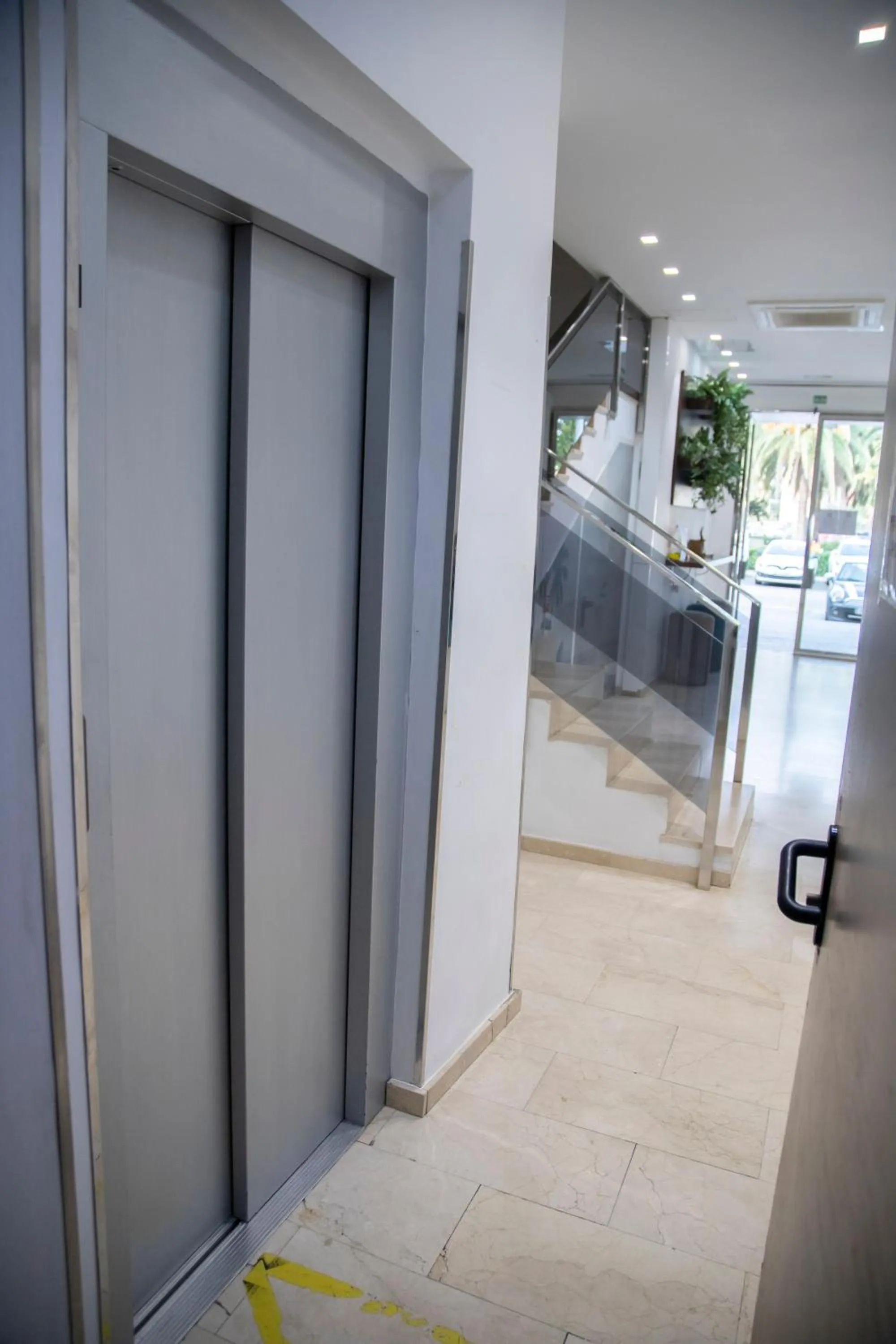 elevator in El Globo