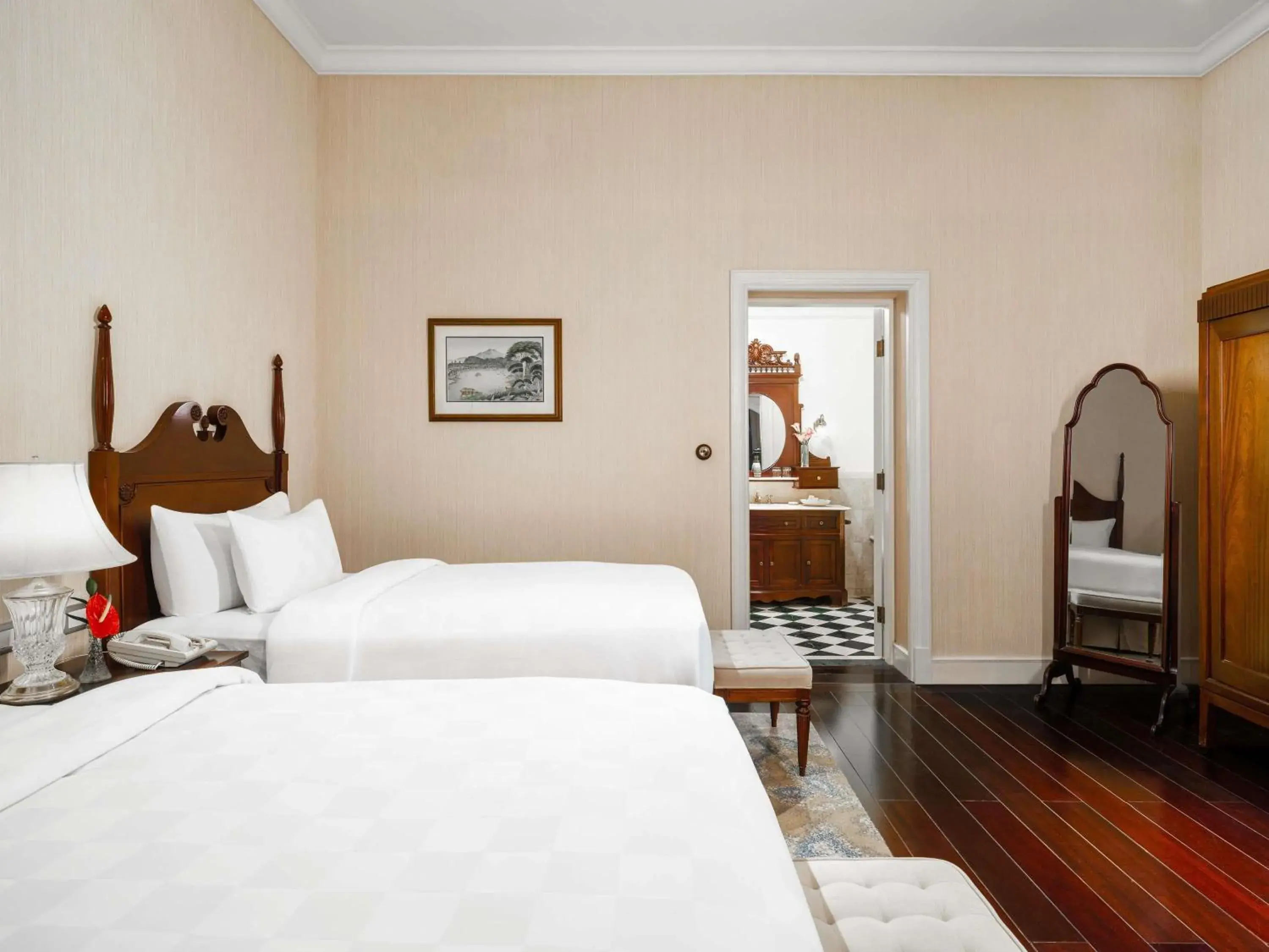 Bedroom, Bed in Hotel Majapahit Surabaya MGallery Bedroom, Bed in Hotel Majapahit Surabaya MGallery