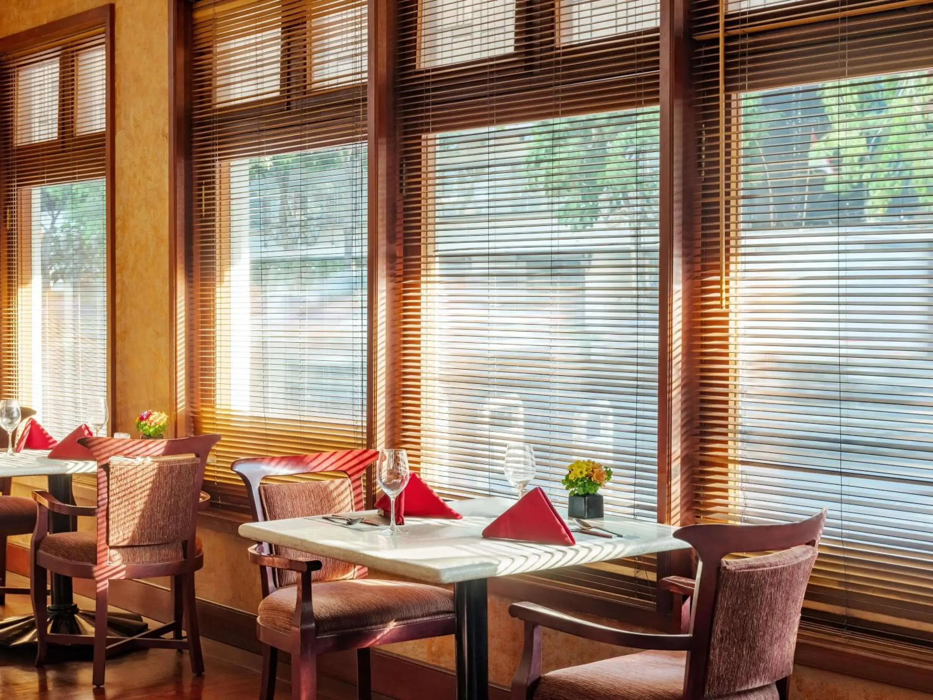 Restaurant/places to eat in Hotel Majapahit Surabaya MGallery Restaurant/places to eat in Hotel Majapahit Surabaya MGallery