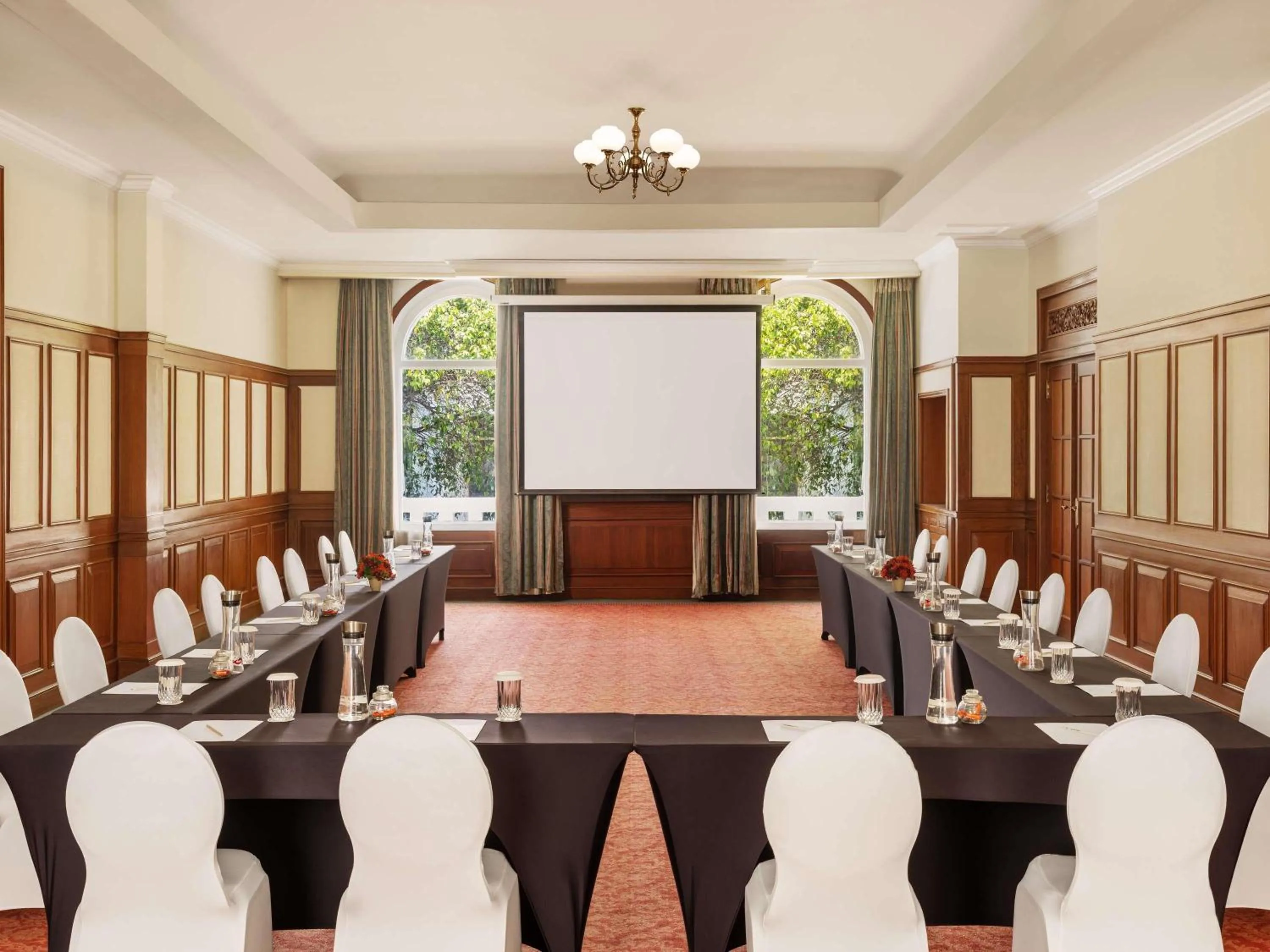 Meeting/conference room in Hotel Majapahit Surabaya MGallery